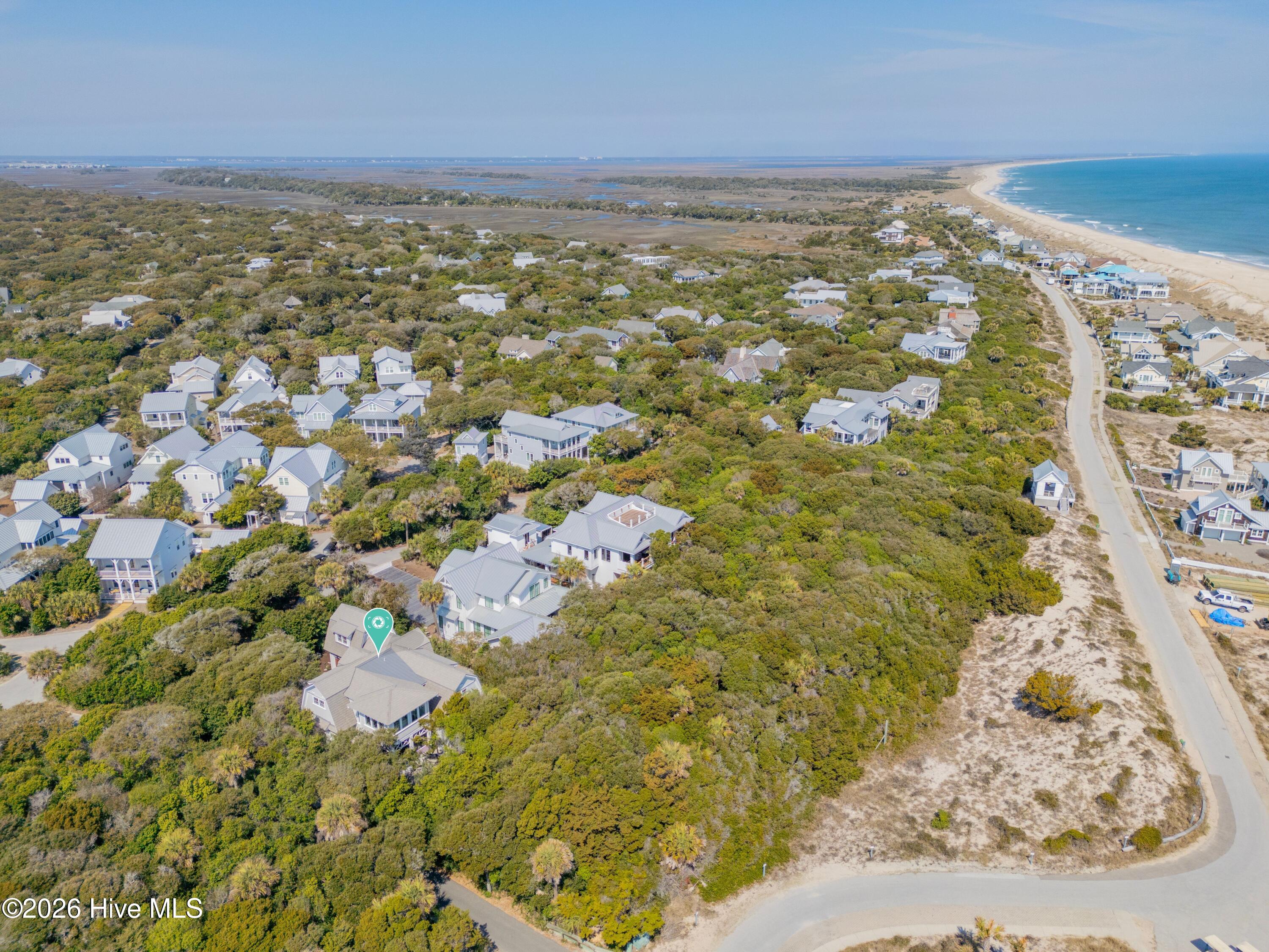 100567930 | Photo 64