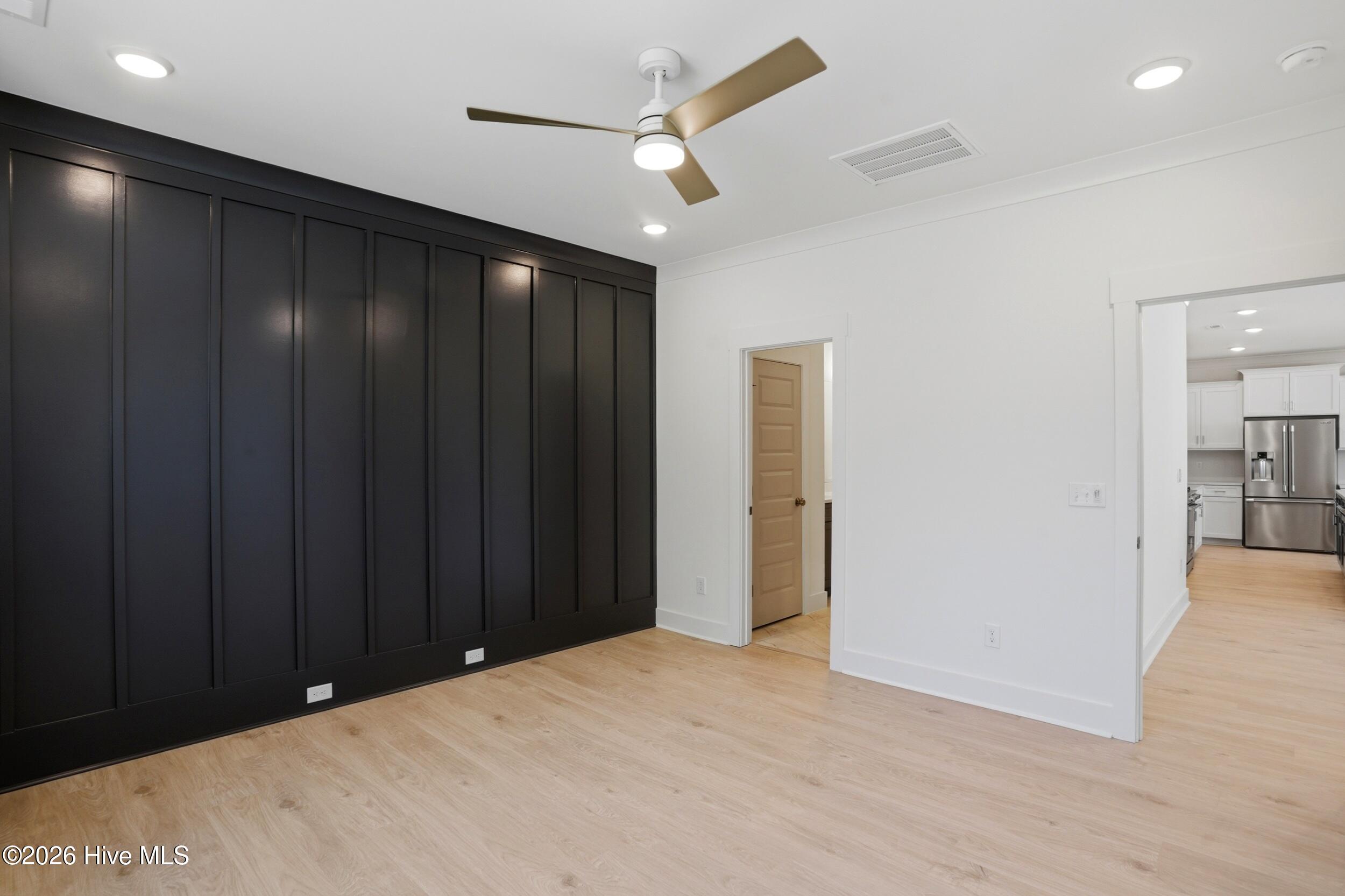 100561553 | Photo 16