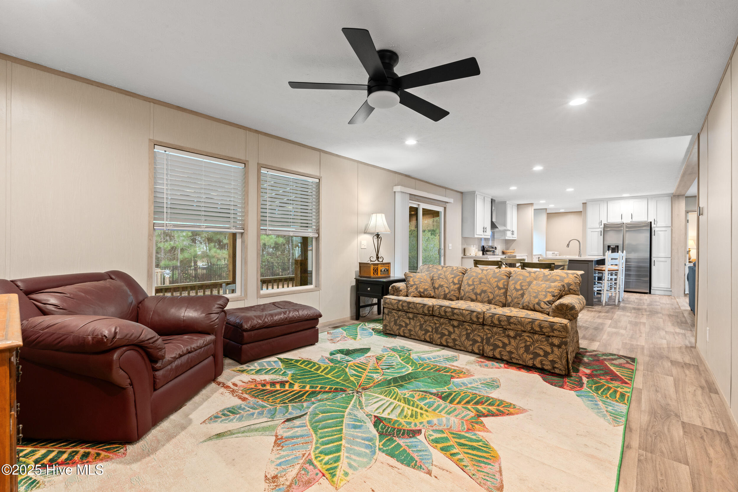 100543638 | Photo 18