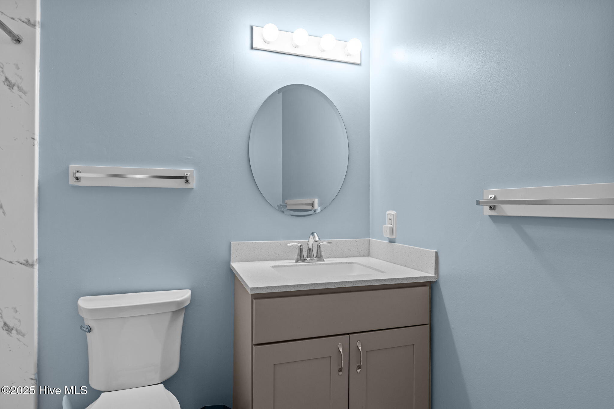 100530656 | Photo 34