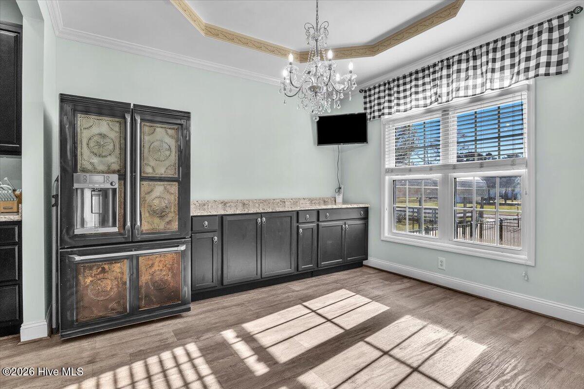 100561788 | Photo 31