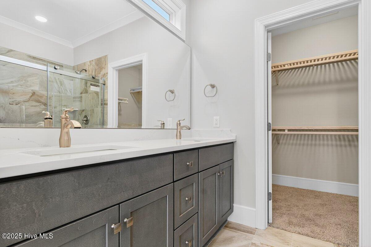 100500099 | Photo 44