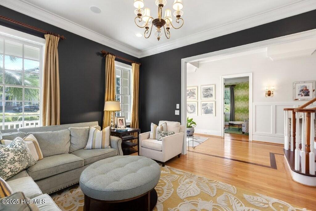 100553124 | Photo 11