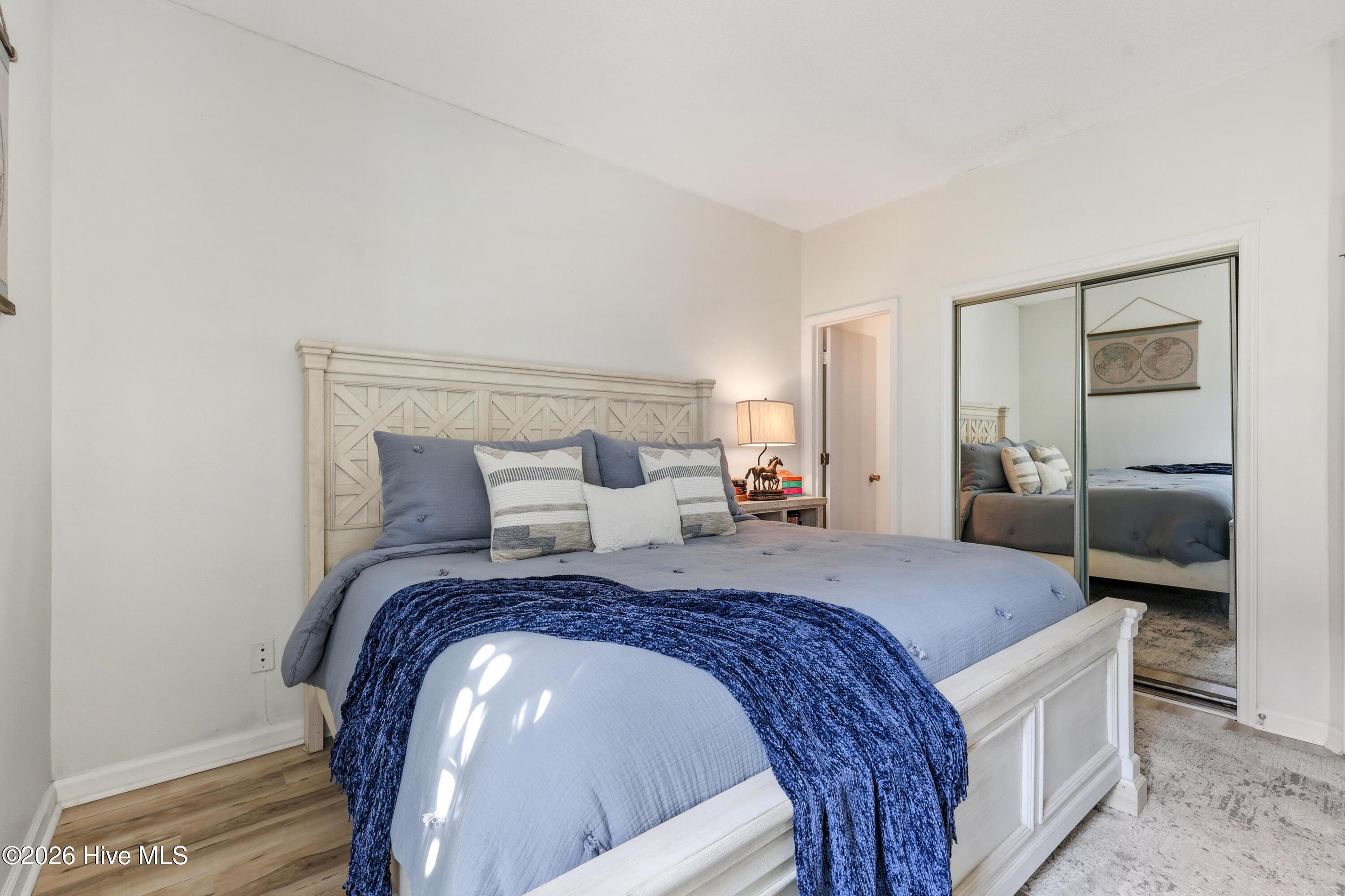 100564893 | Photo 13