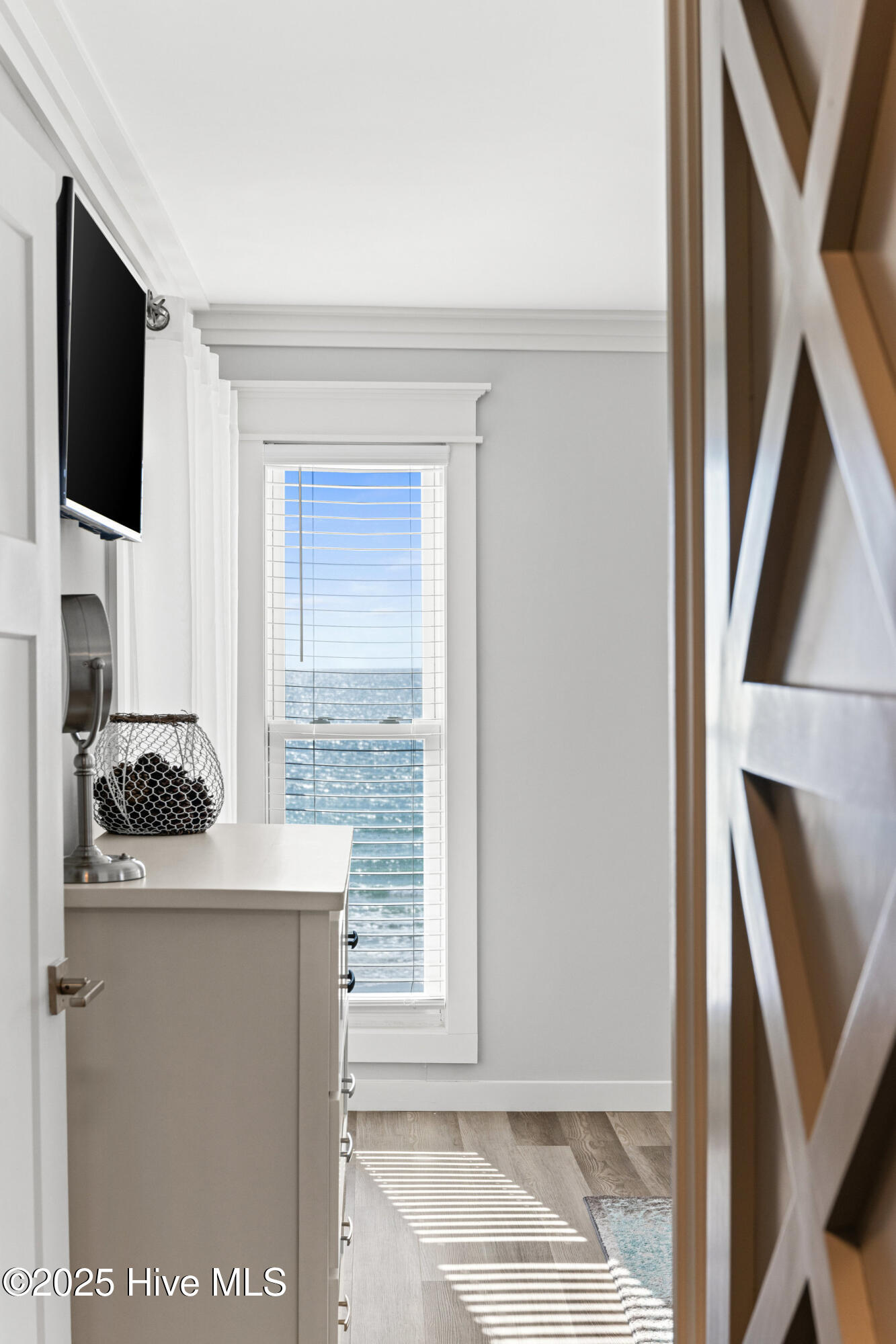 100546206 | Photo 15