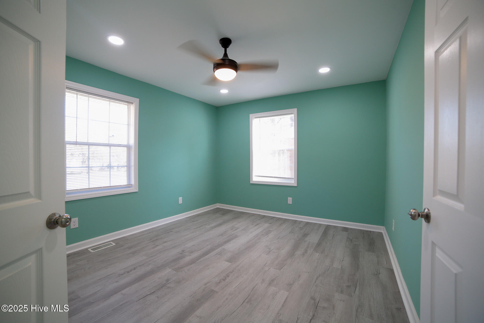 100544584 | Photo 27