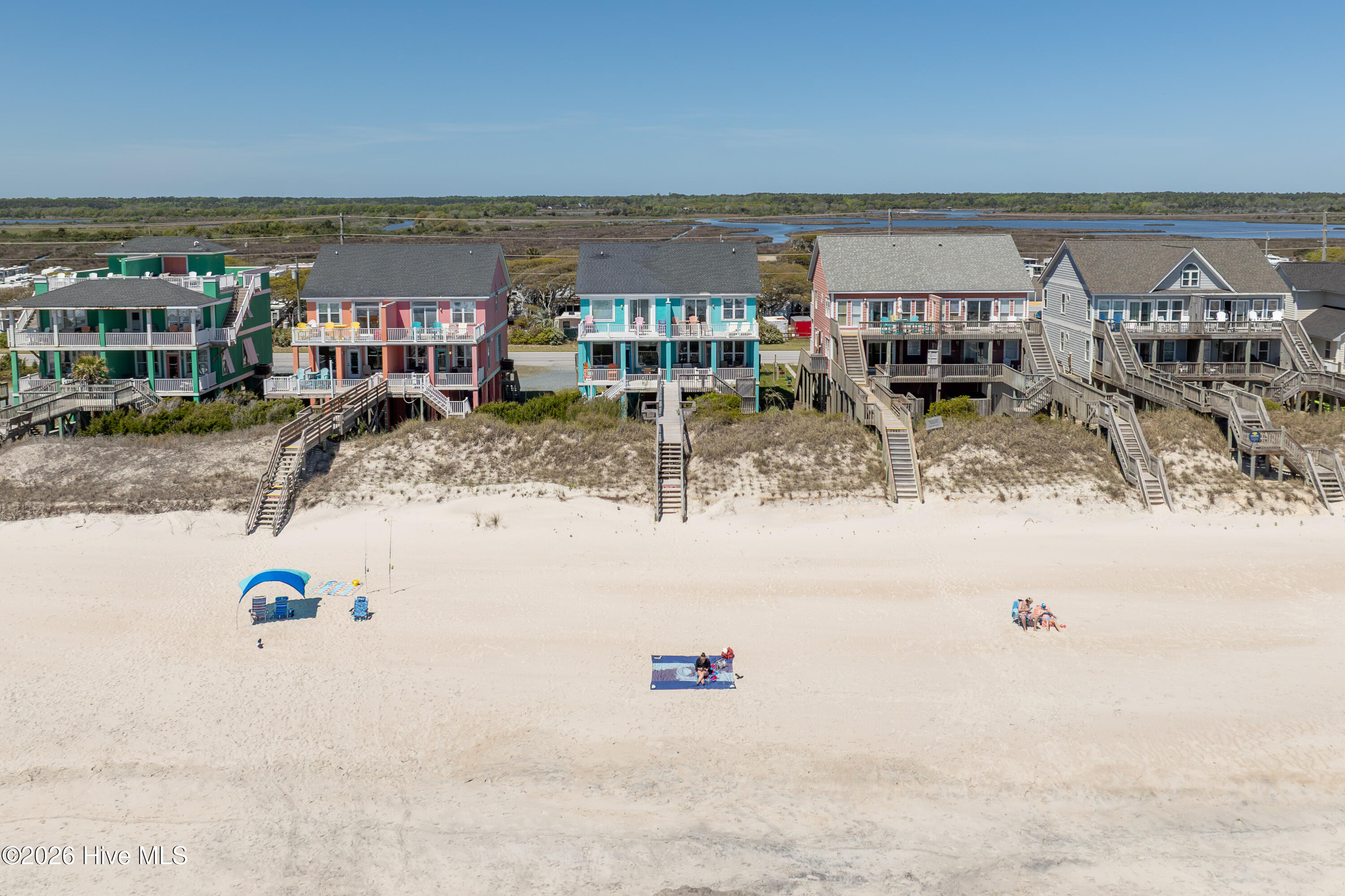 100566457 | Photo 52