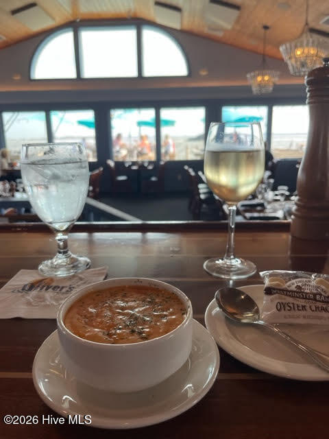 100561438 | Photo 61