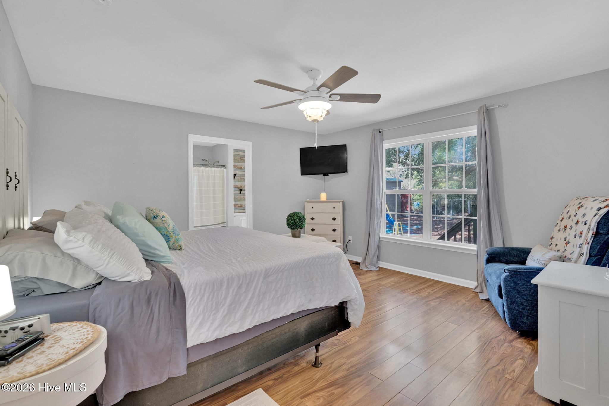 100559055 | Photo 12