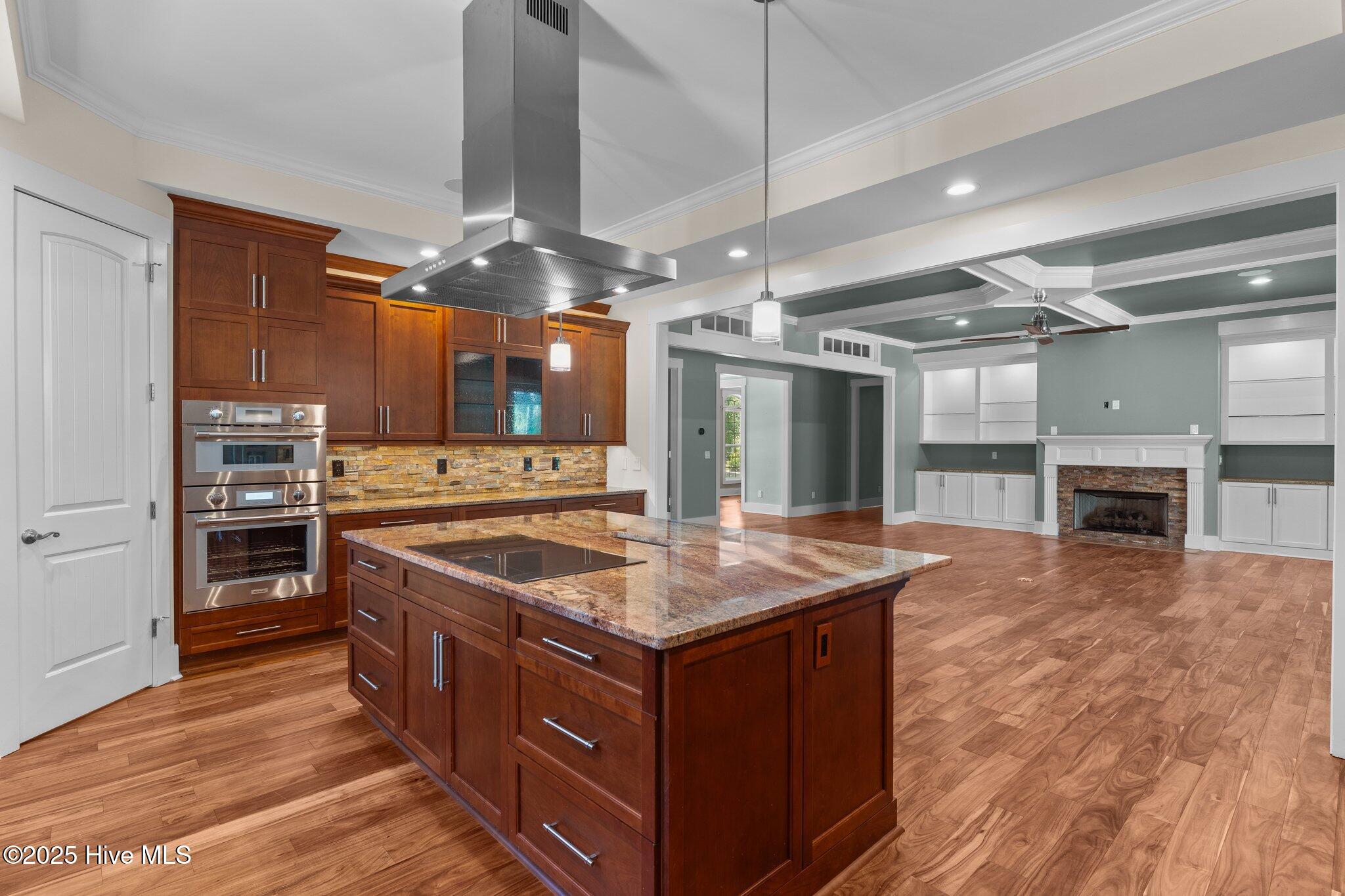 100552432 | Photo 28