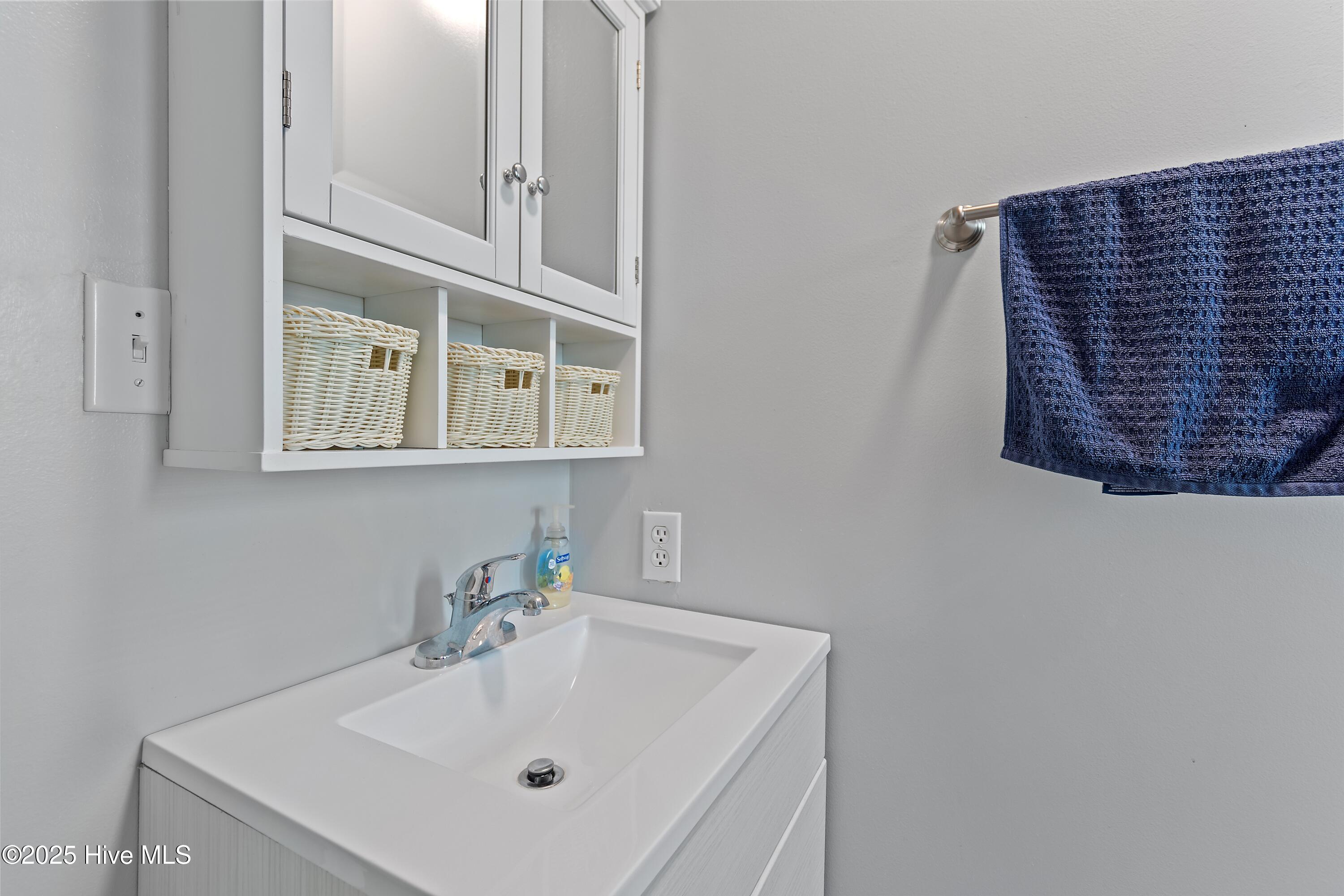 100529759 | Photo 25