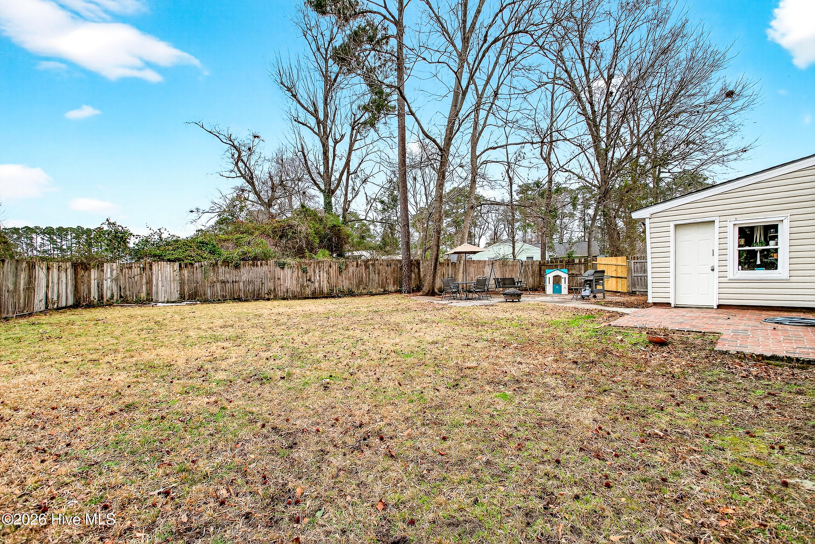 100552598 | Photo 35