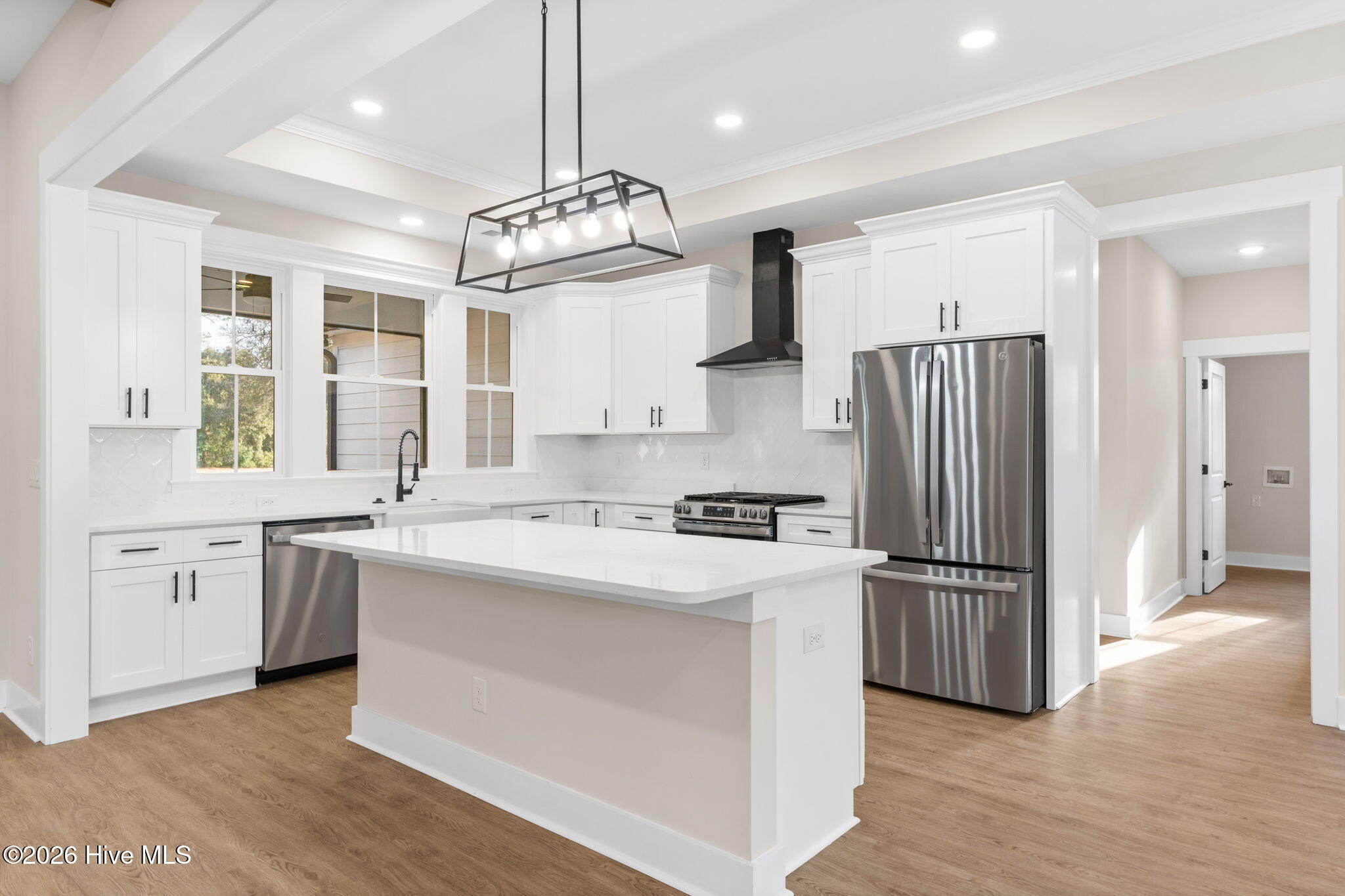 100558111 | Photo 10