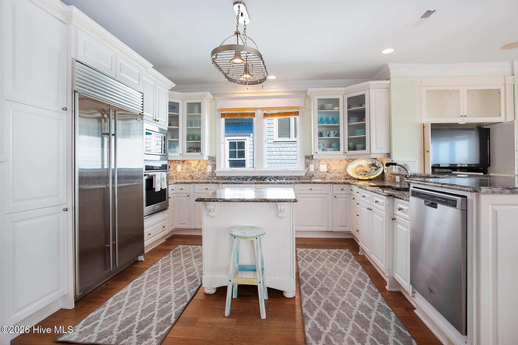 100559523 | Photo 15