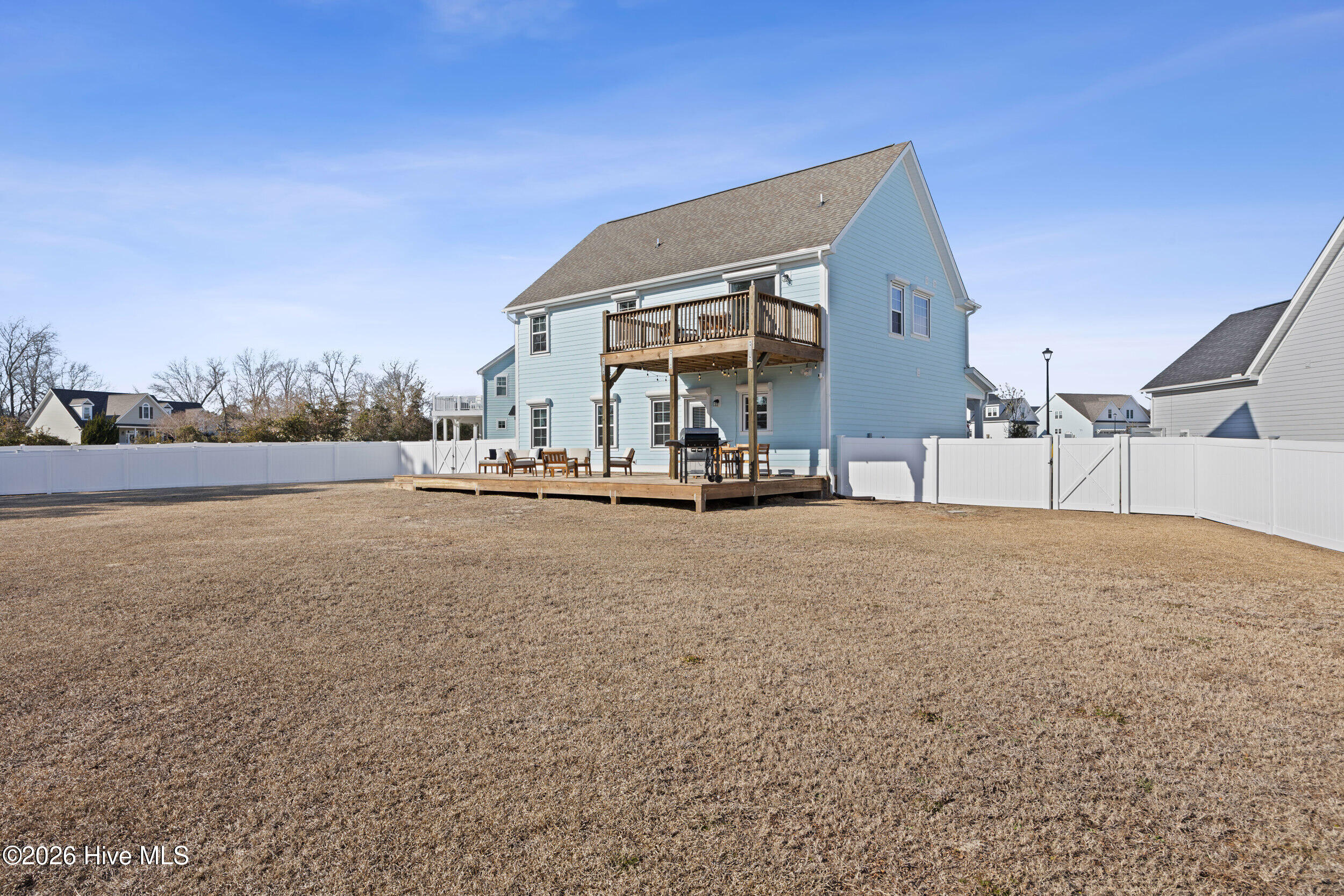 100555397 | Photo 64