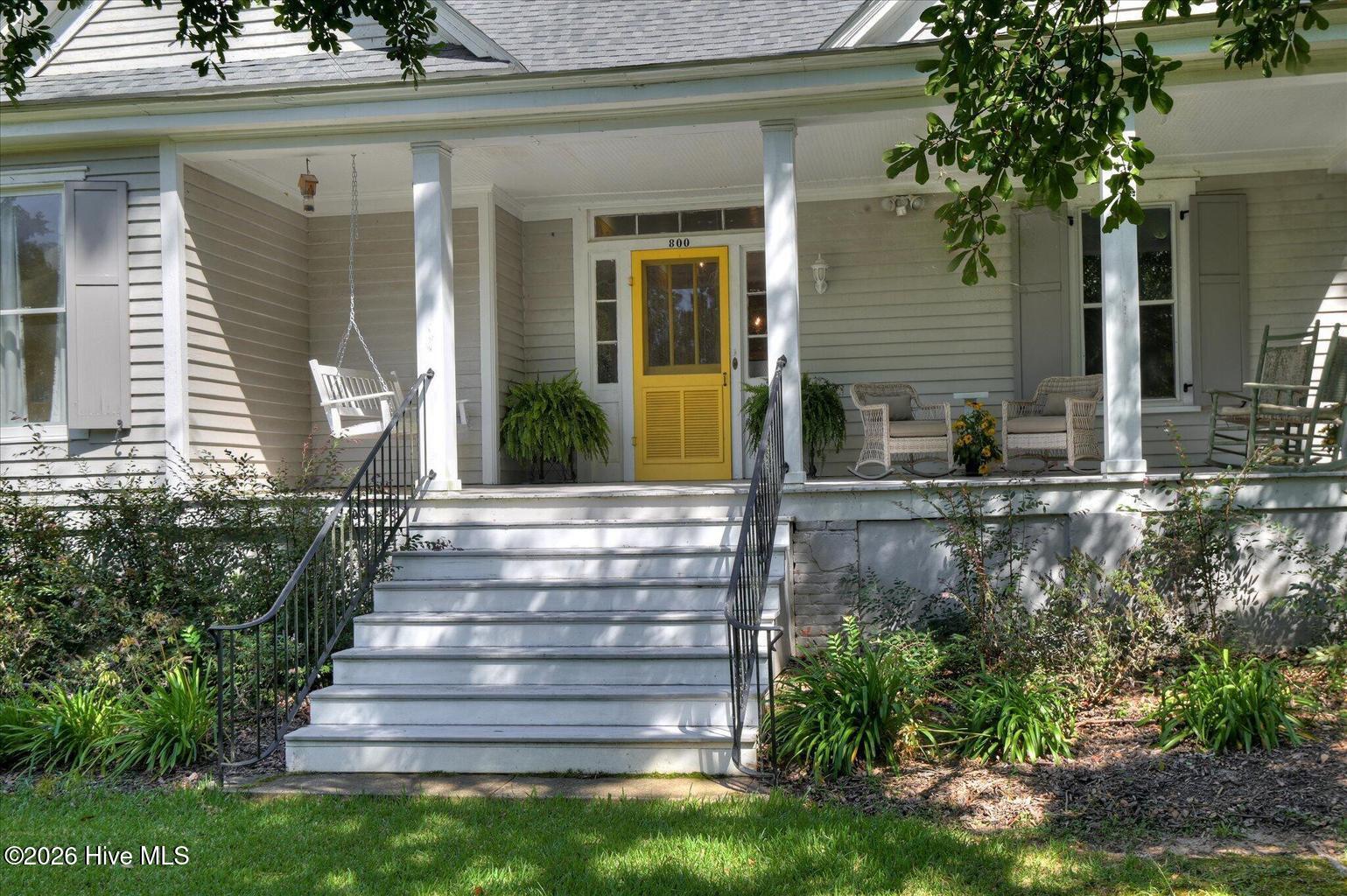 Photo 3 of Single family home for sale at 800 Buncombe St, Edgefield, SC 29824 | MLS# 100608726 | Listing updated on 2026-10-07