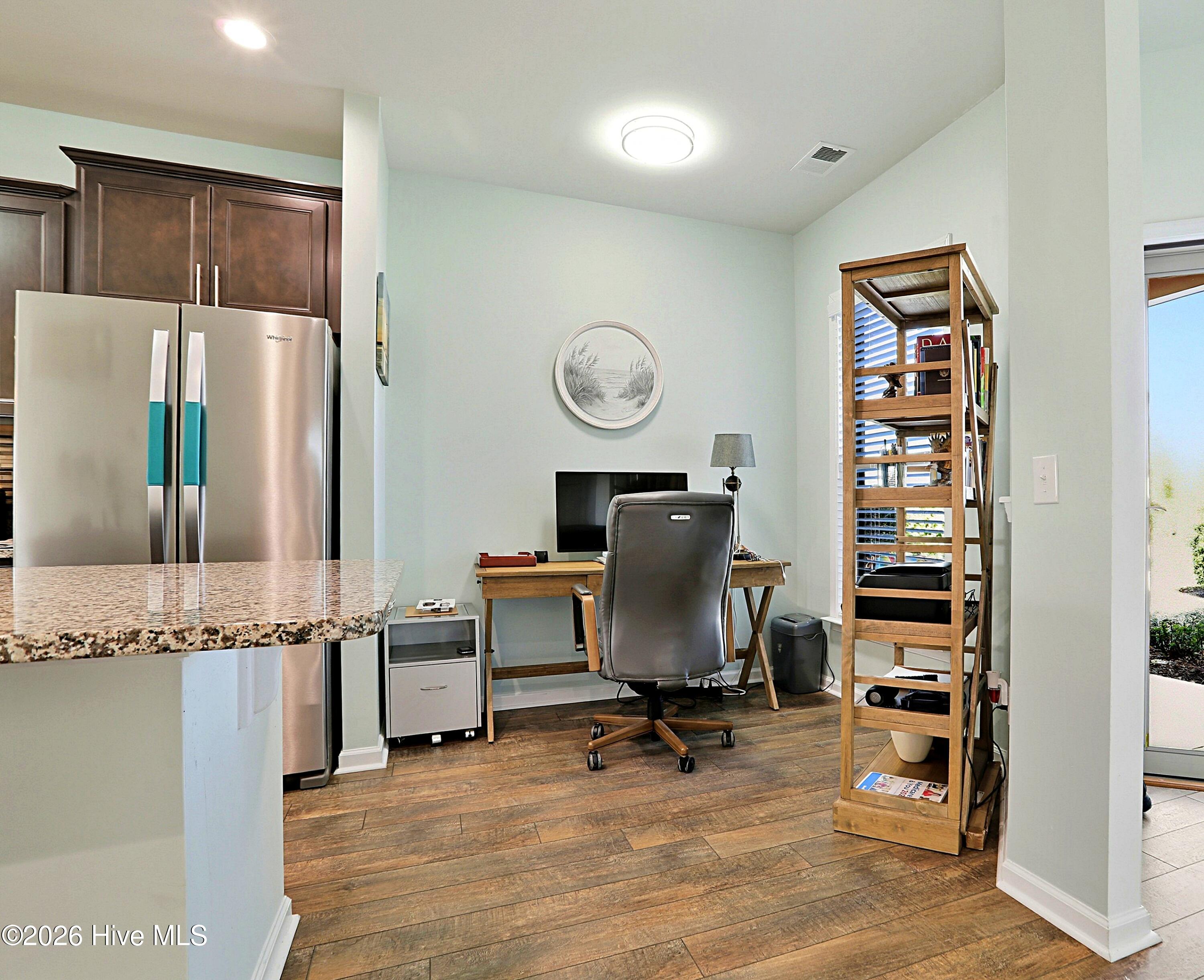 100549696 | Photo 20