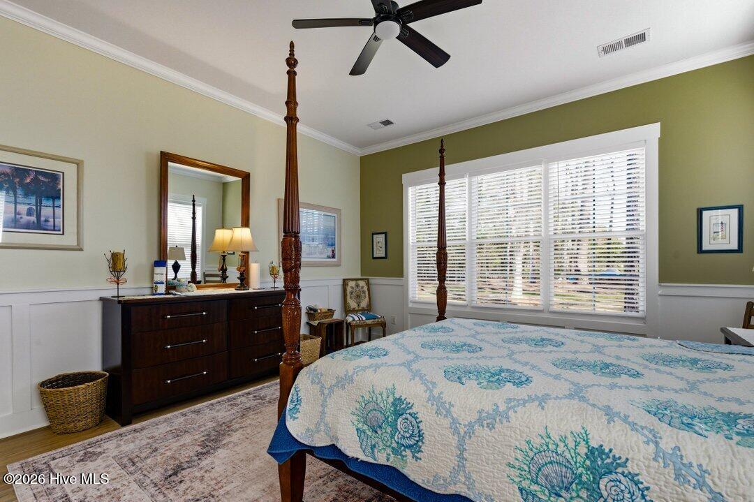 100560083 | Photo 26