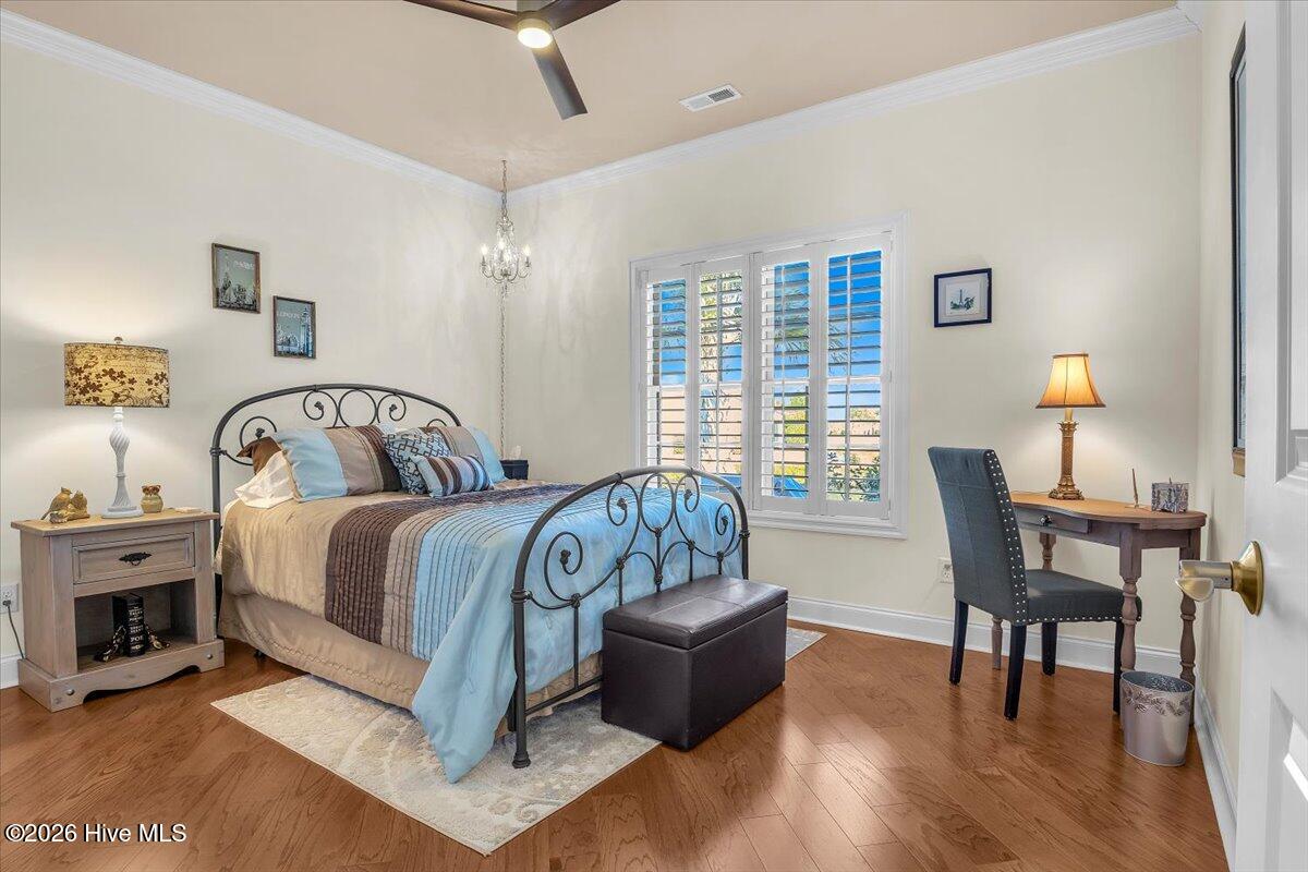 100553917 | Photo 37