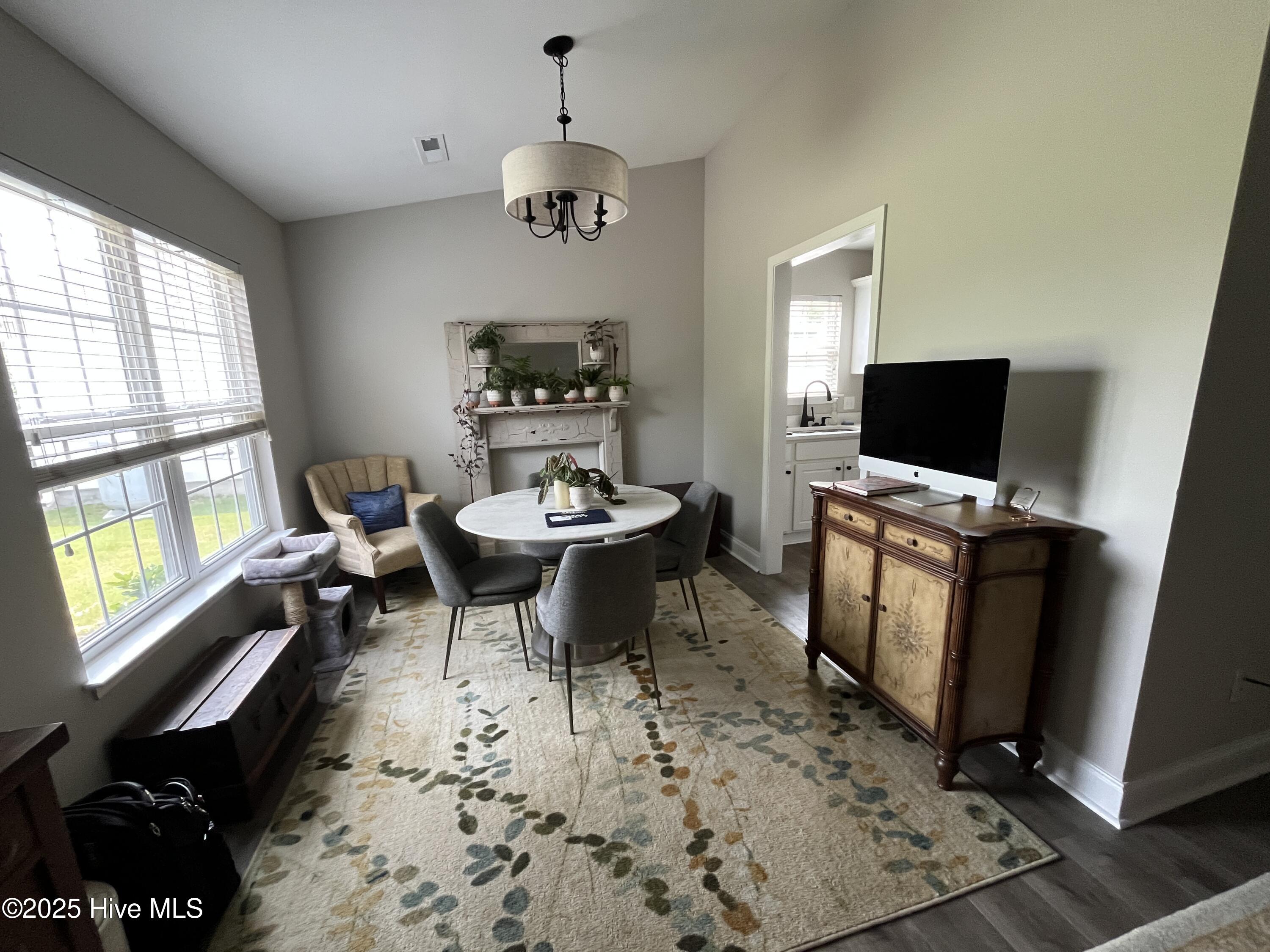 100538374 | Photo 10