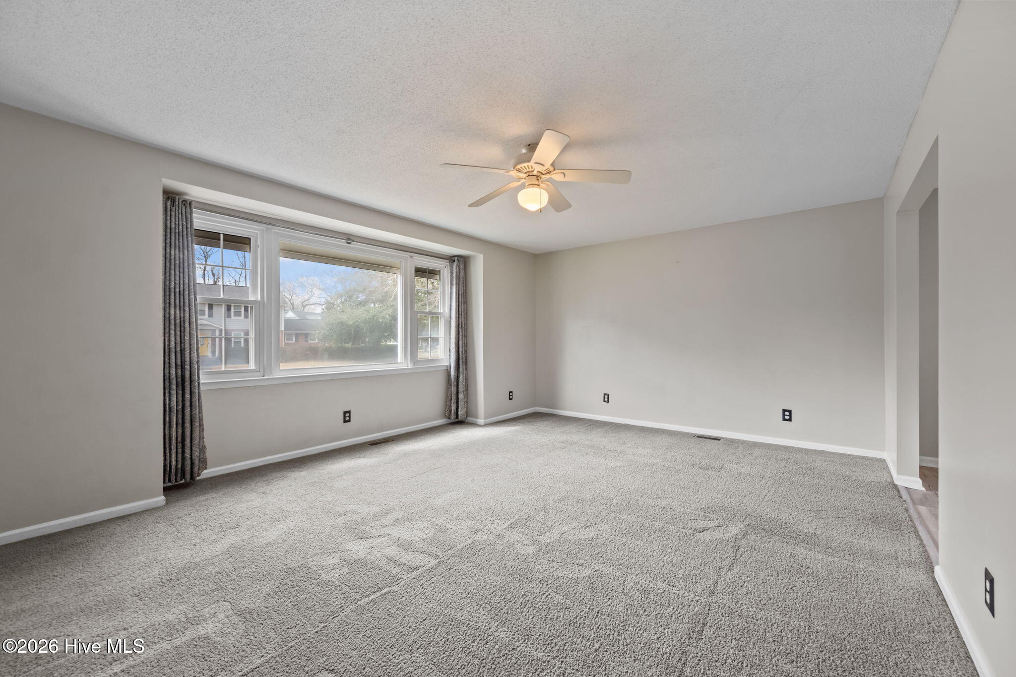 100554192 | Photo 30