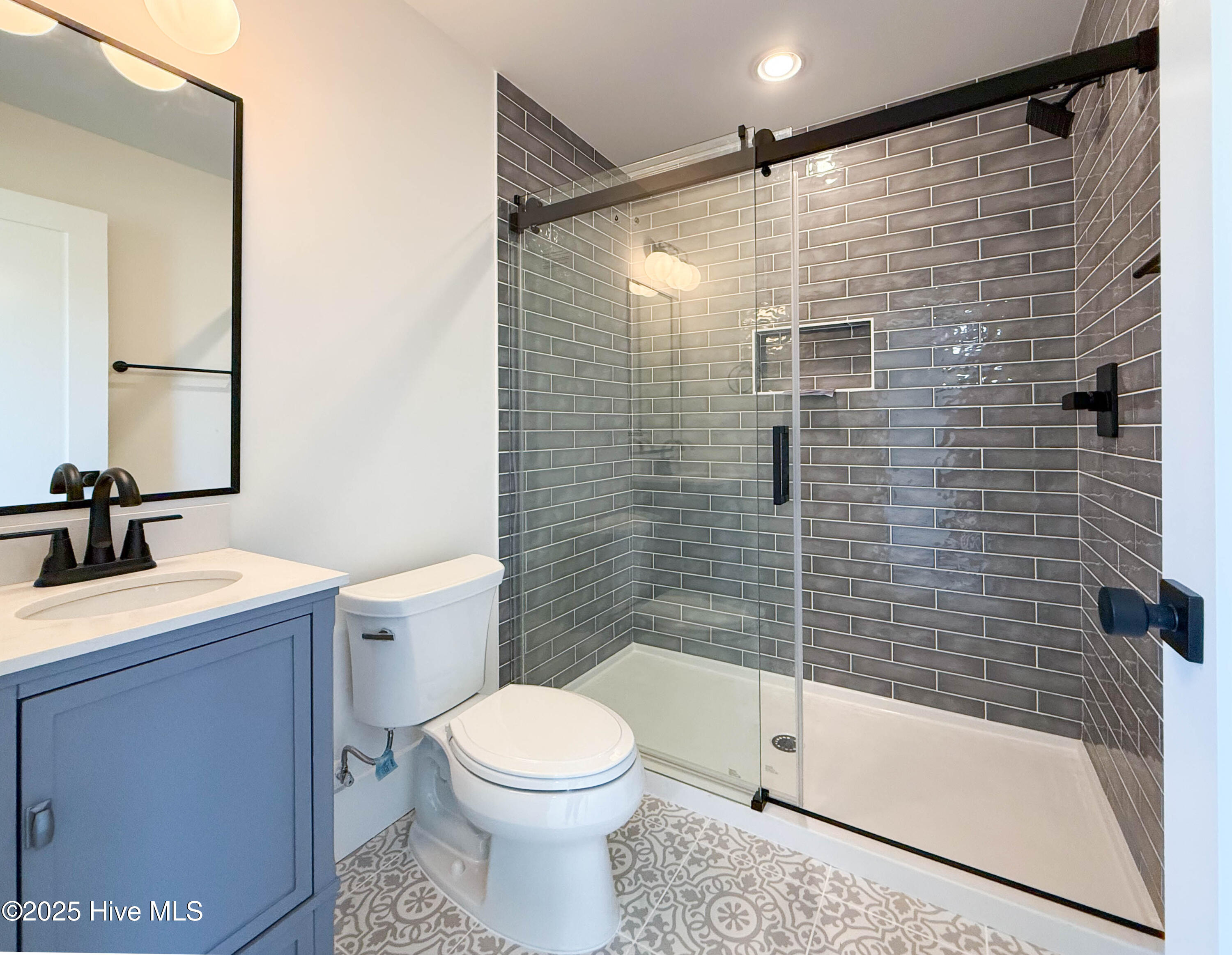 100539536 | Photo 59