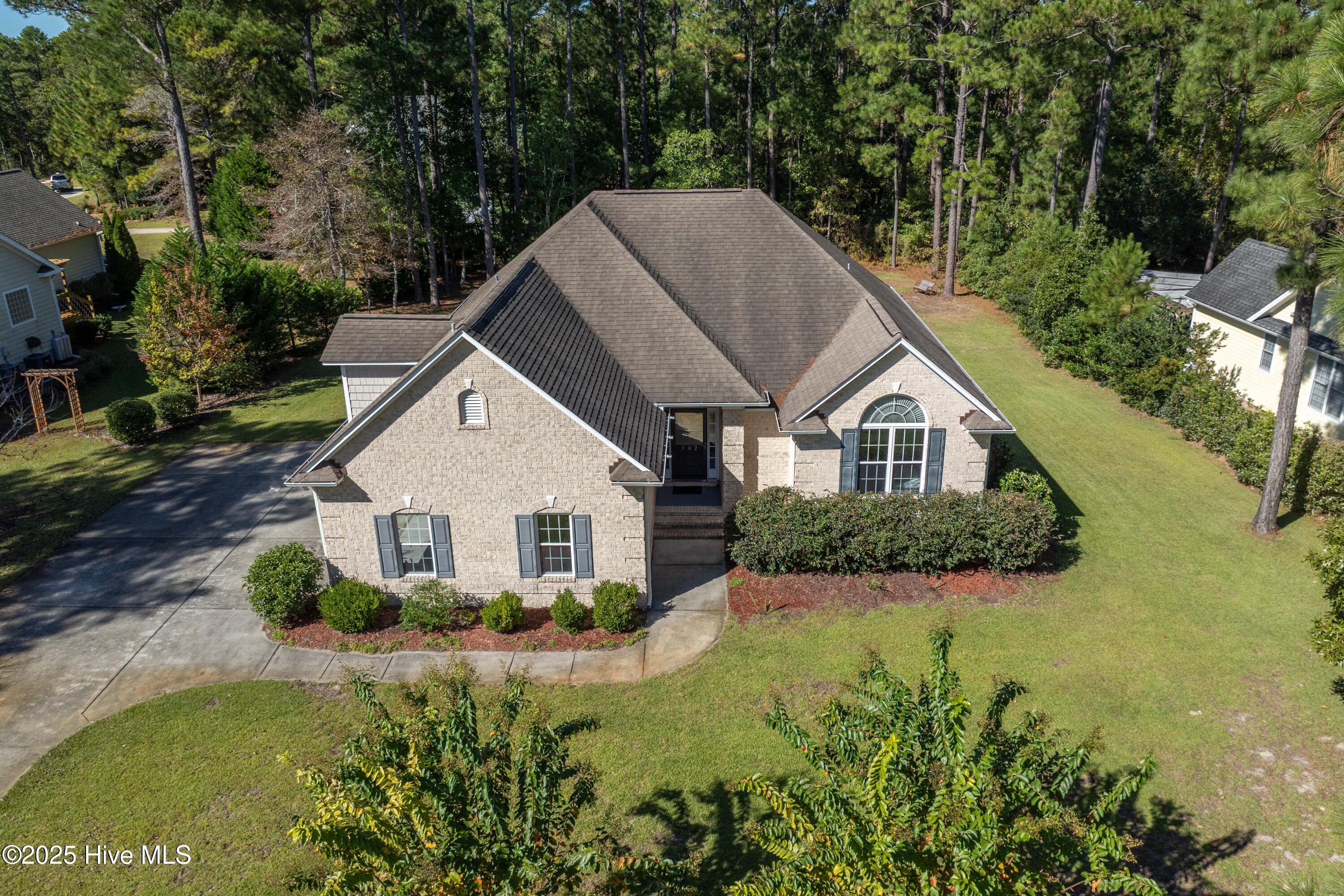 100537657 | Photo 35