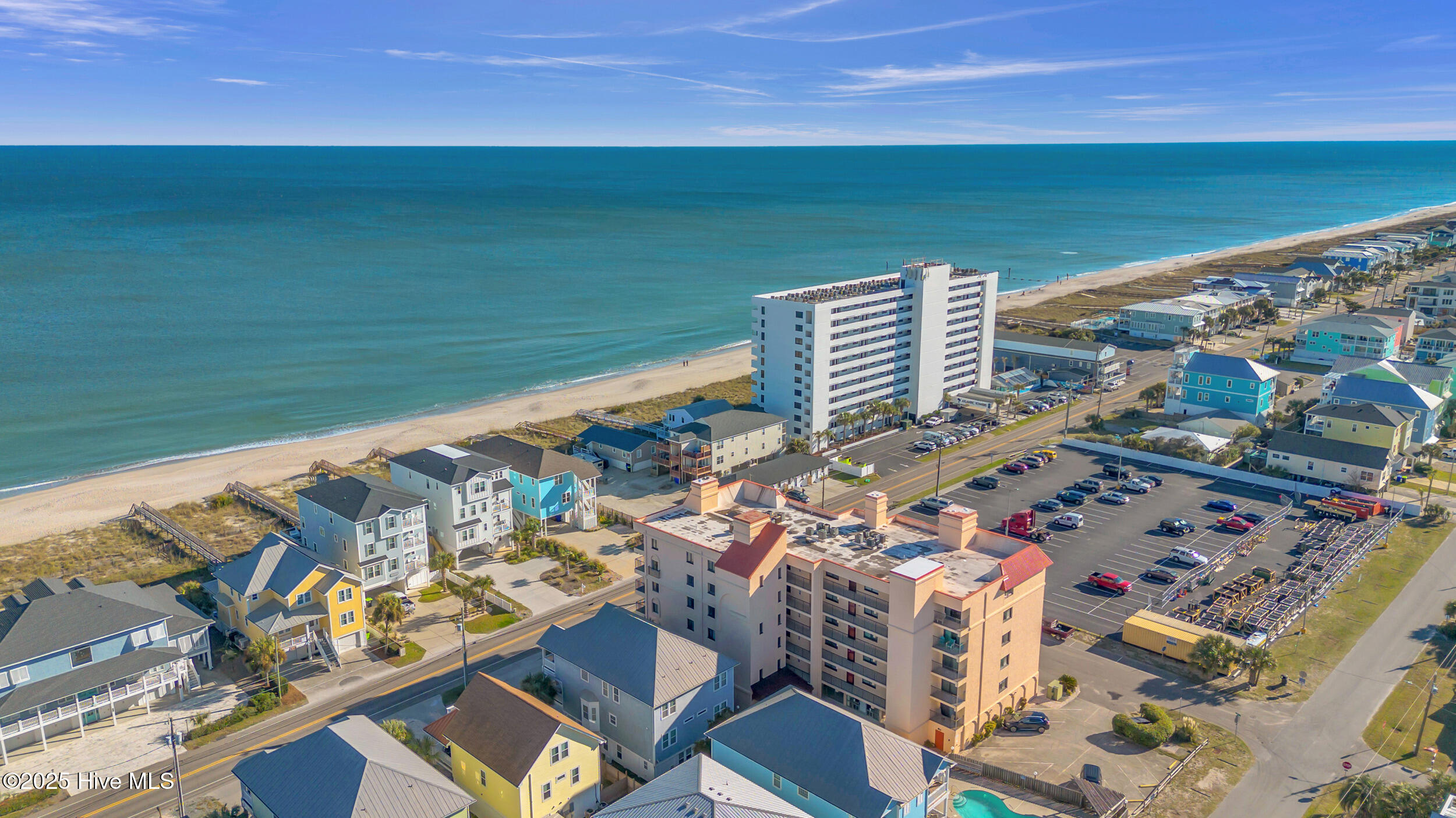 100541265 | Photo 39