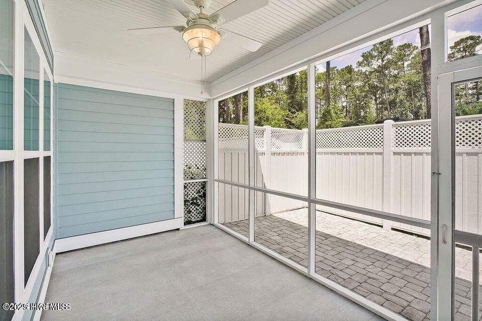 100514190 | Photo 47