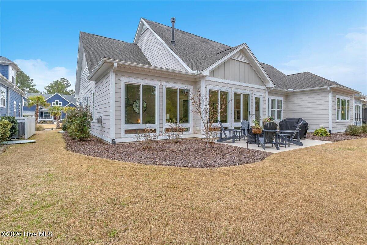 100558709 | Photo 74