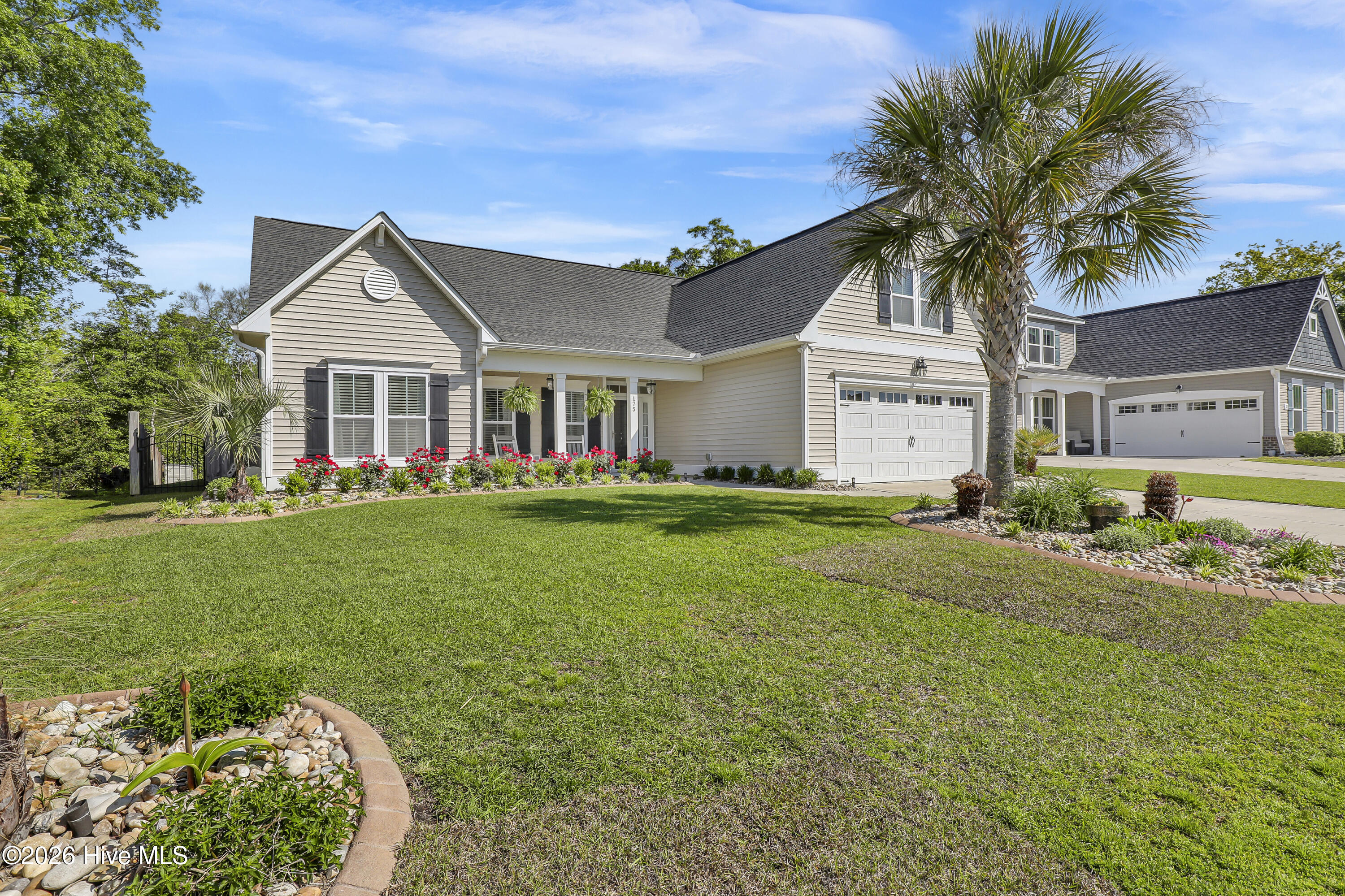 100567607 | Photo 52