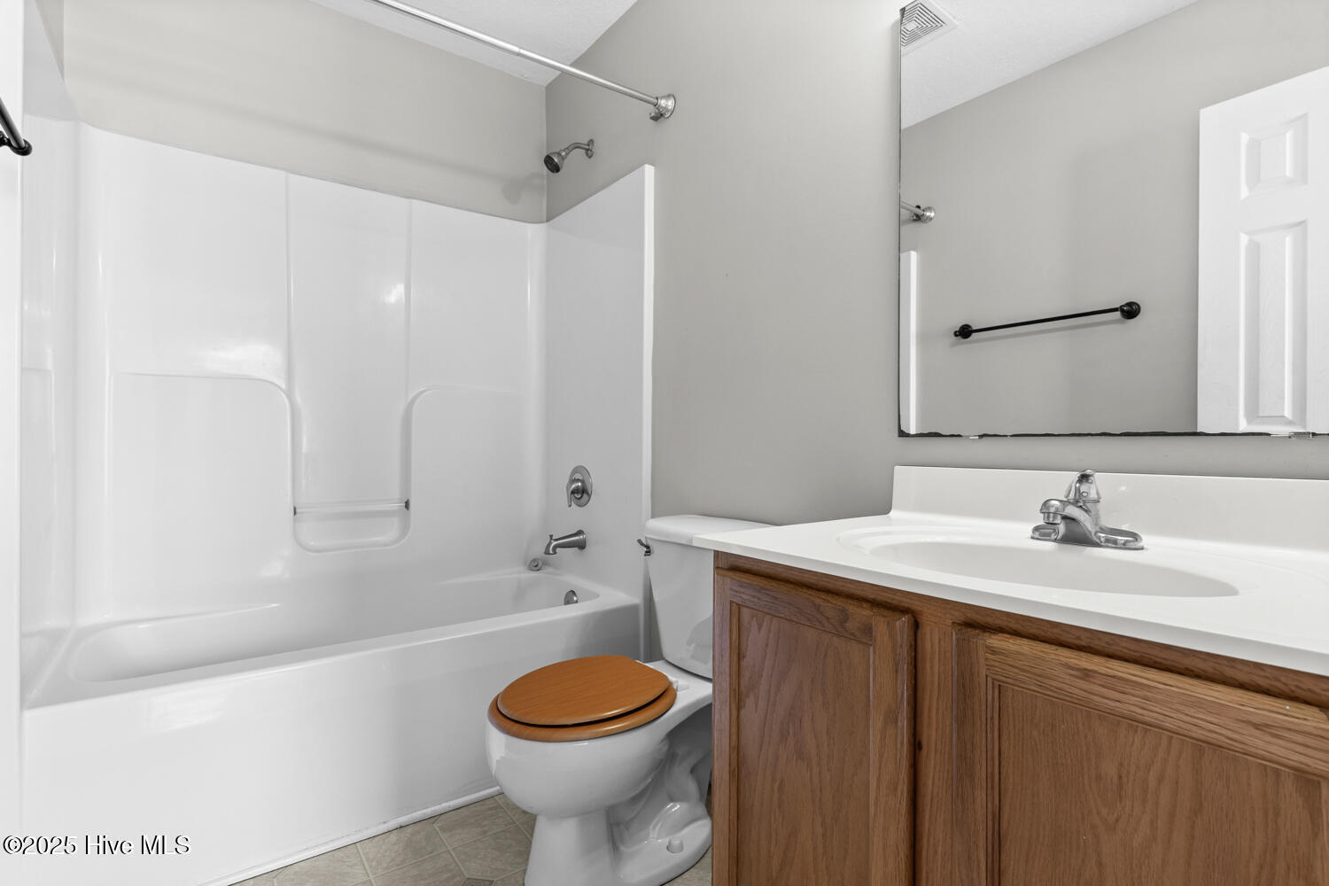 100545321 | Photo 23