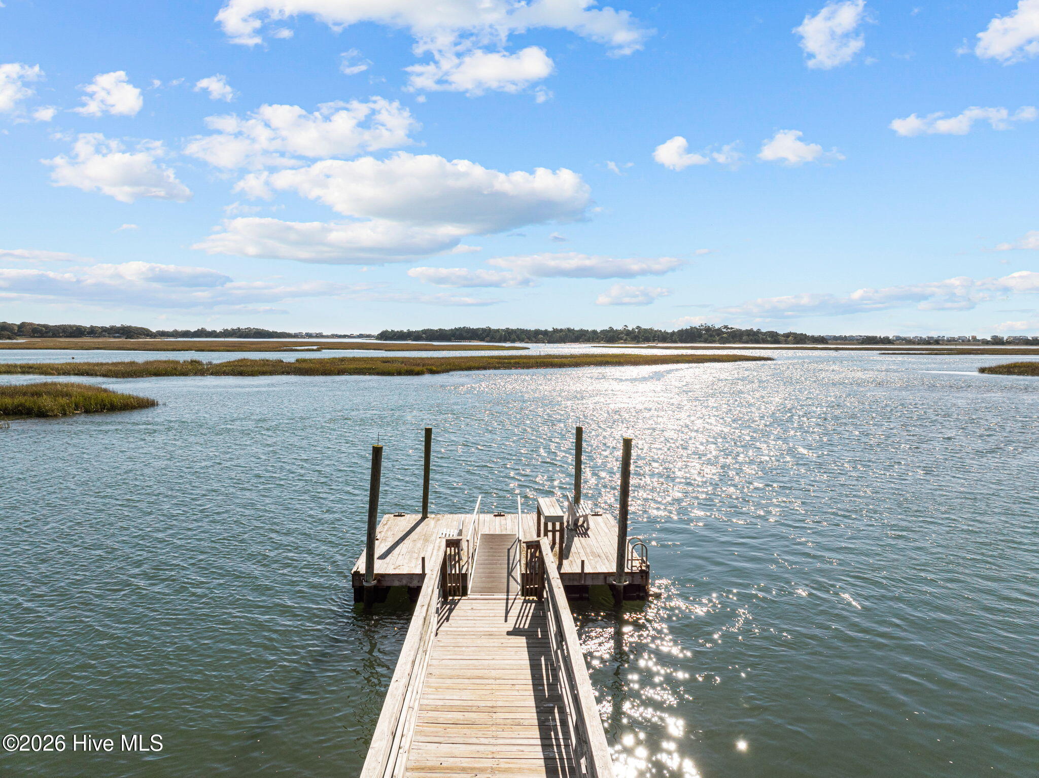 100532112 | Photo 40