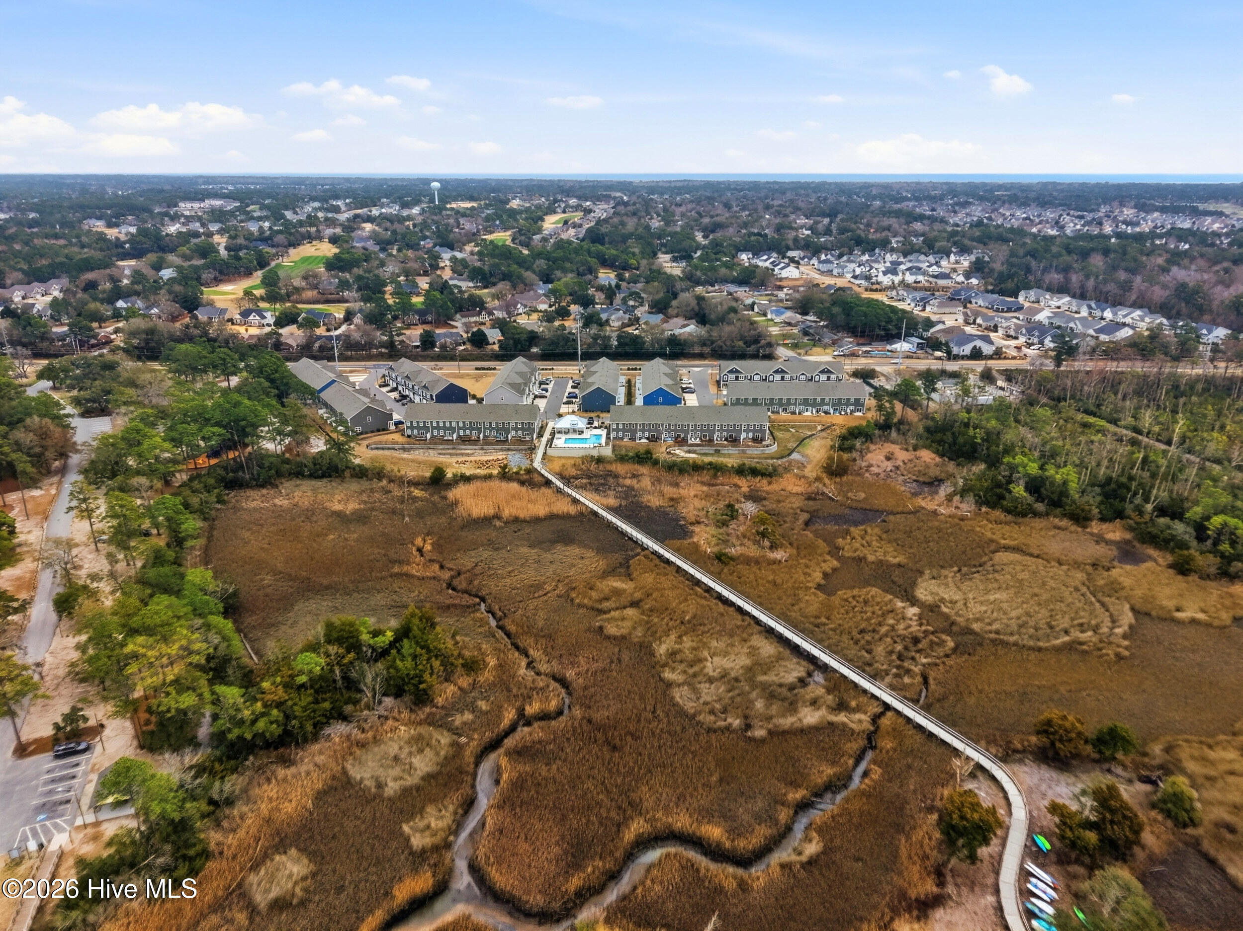 100557529 | Photo 38