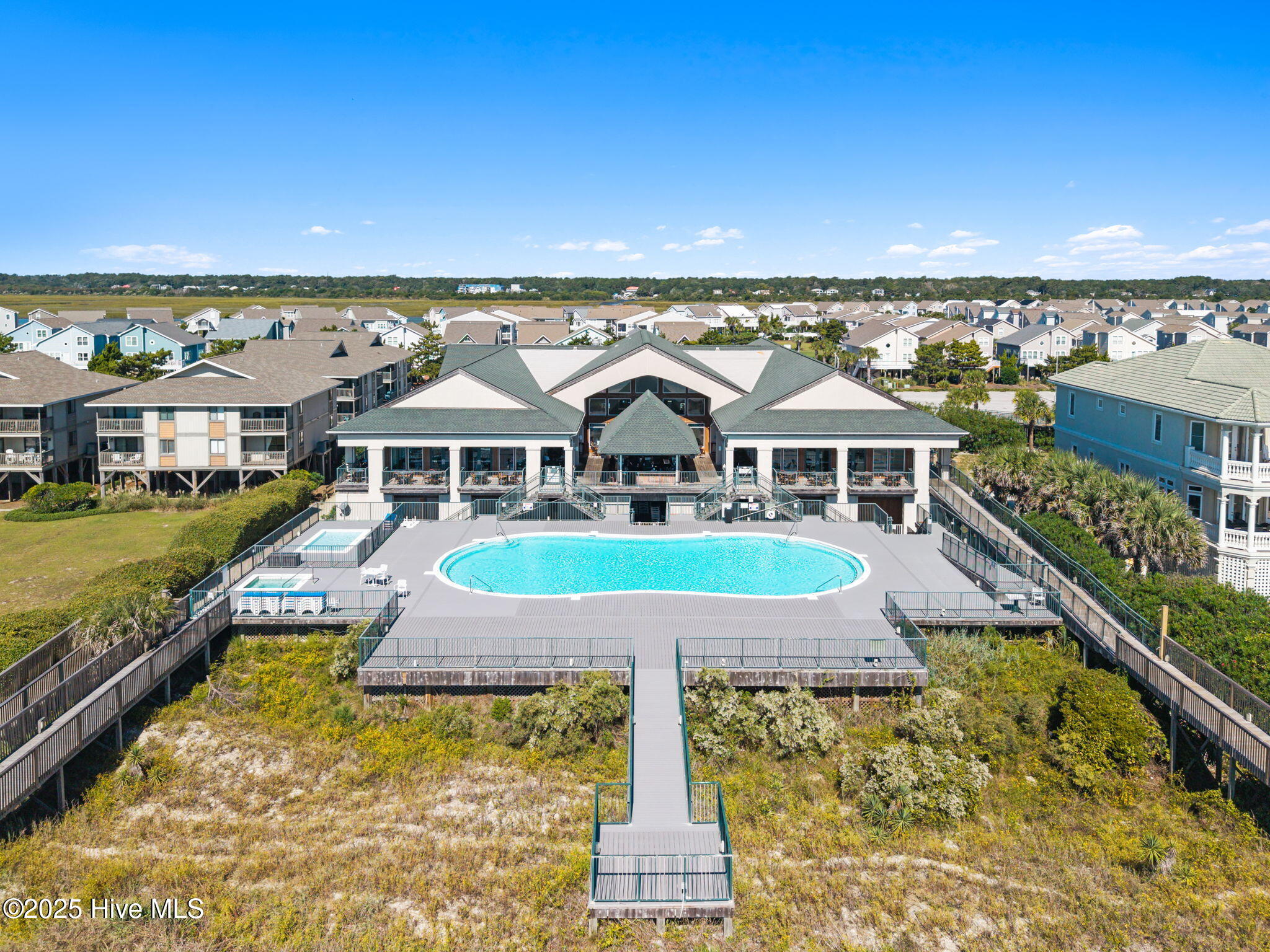 100536833 | Photo 48