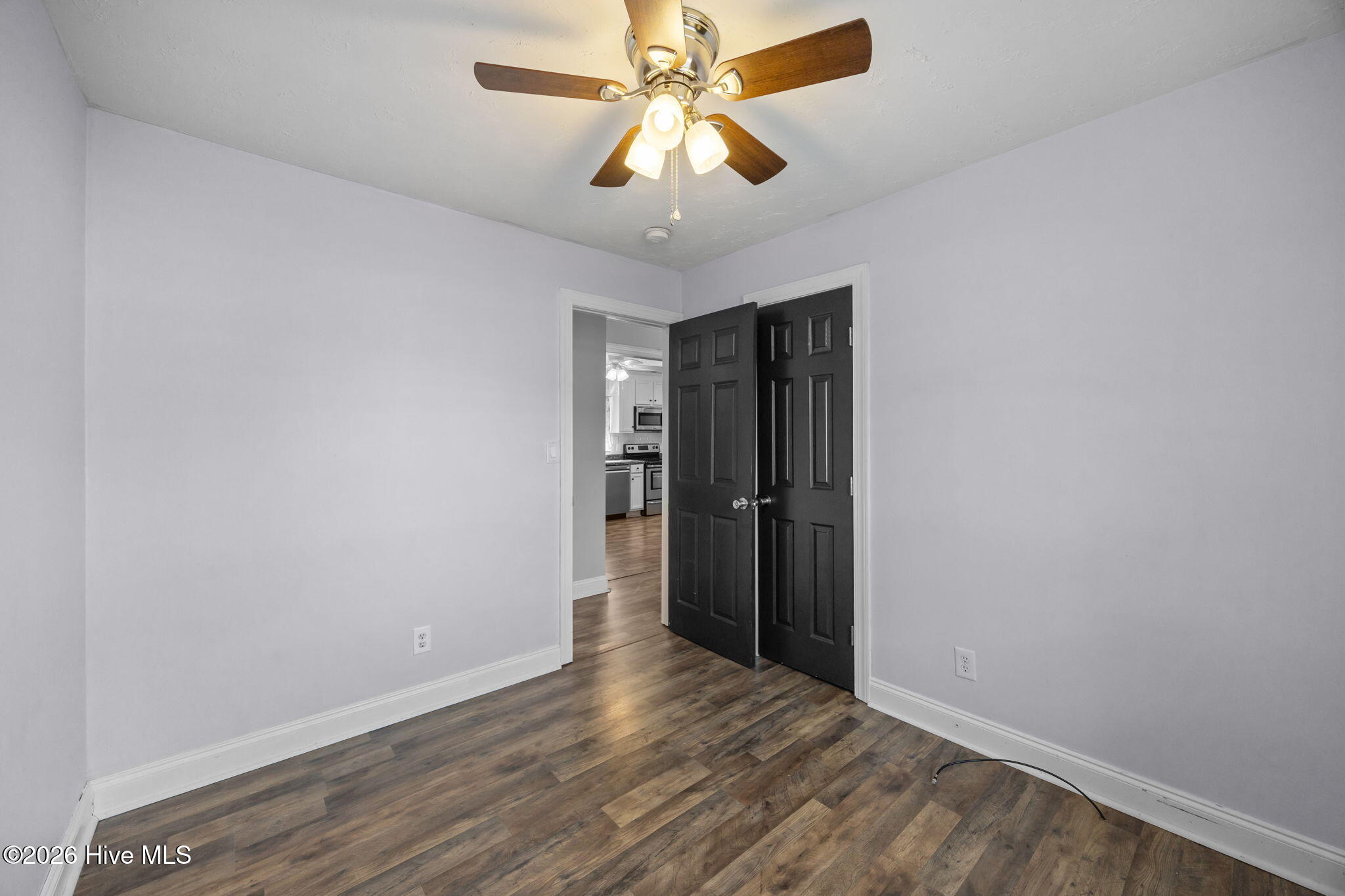 100555962 | Photo 17