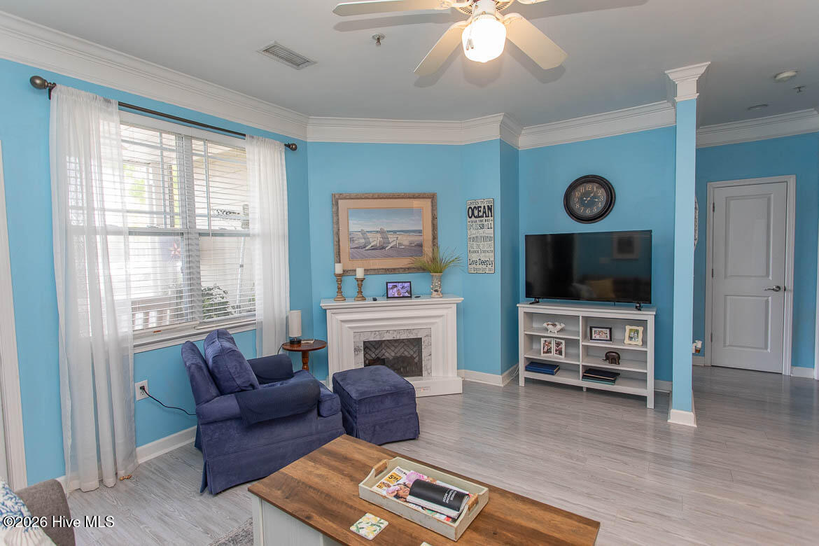 100496109 | Photo 12