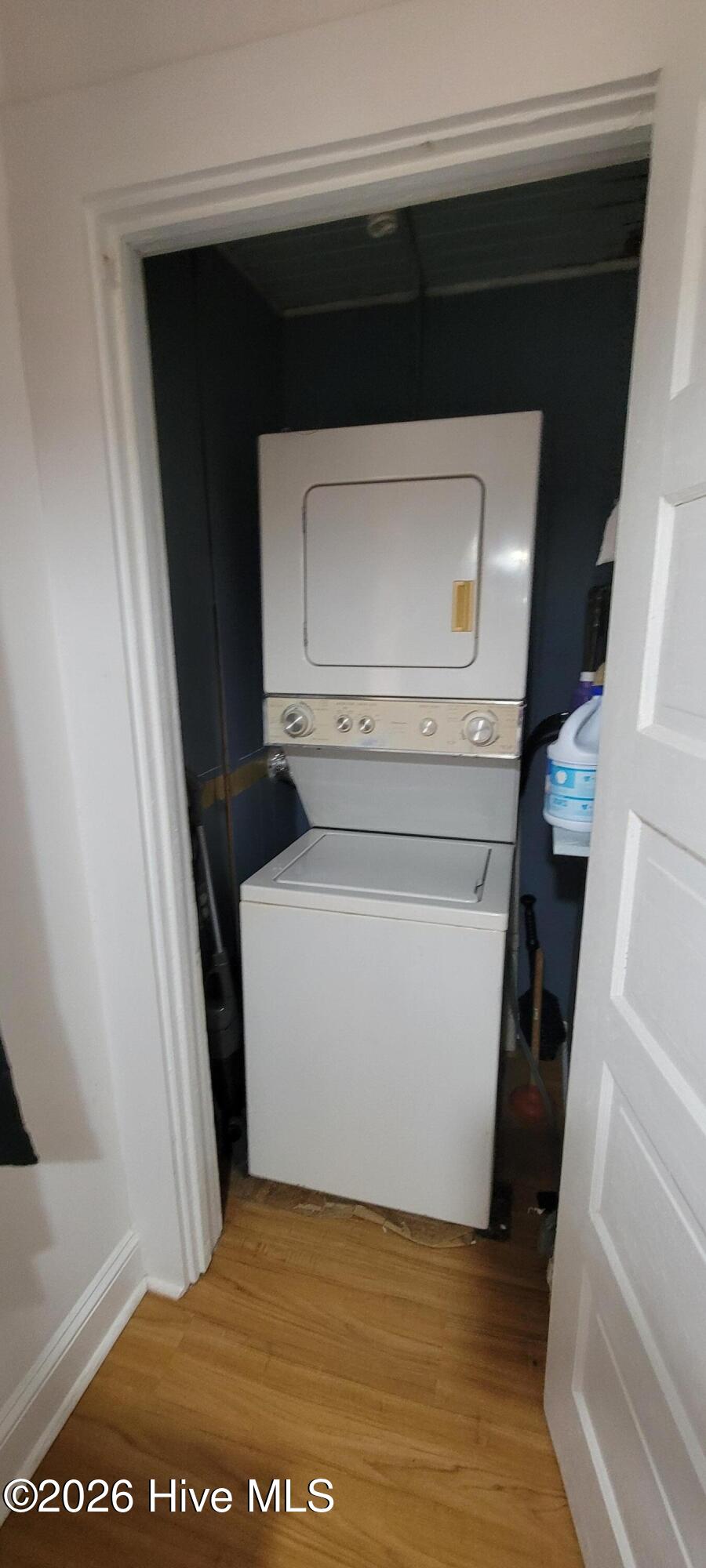 100552650 | Photo 14