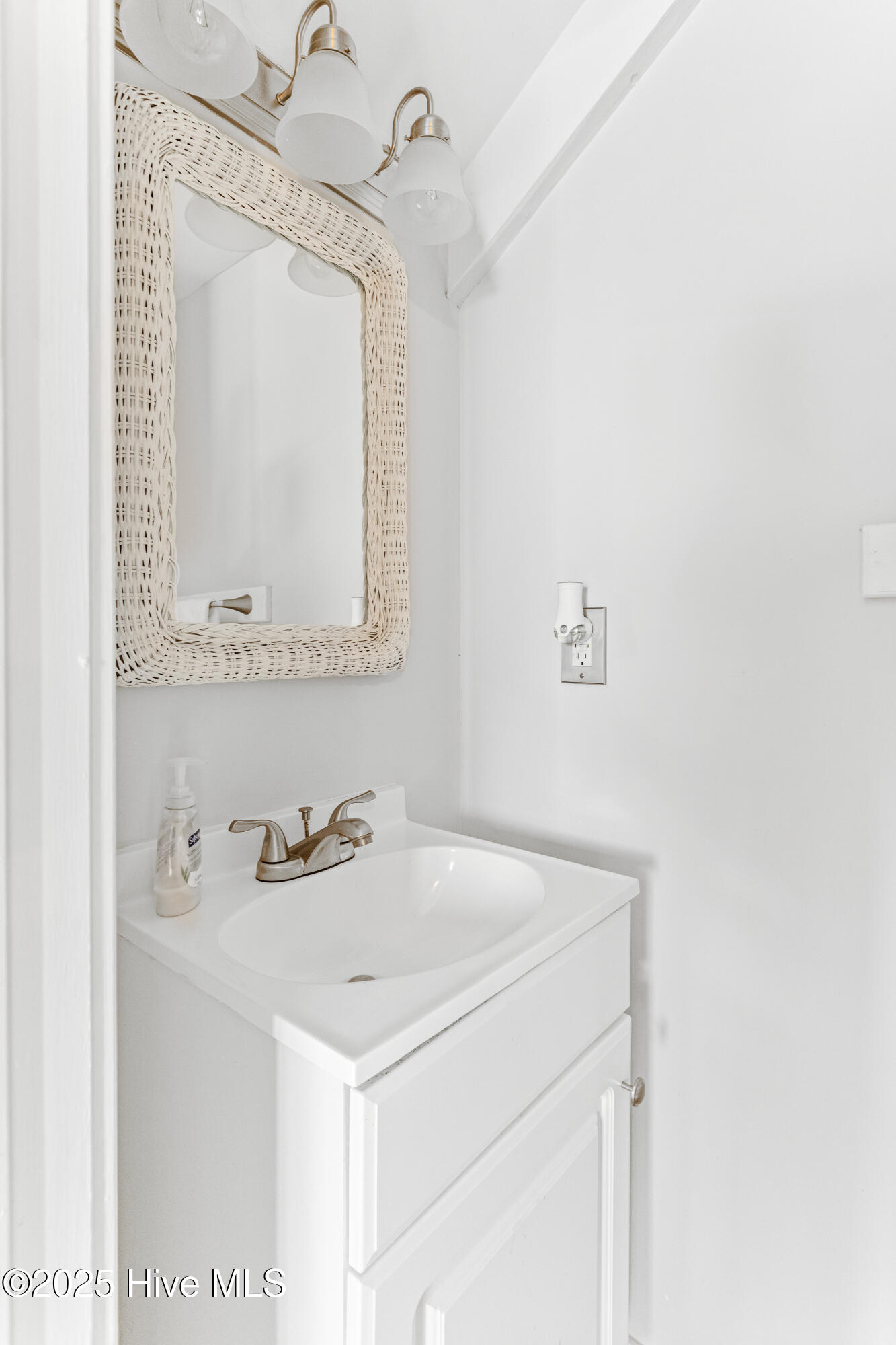 100551807 | Photo 15