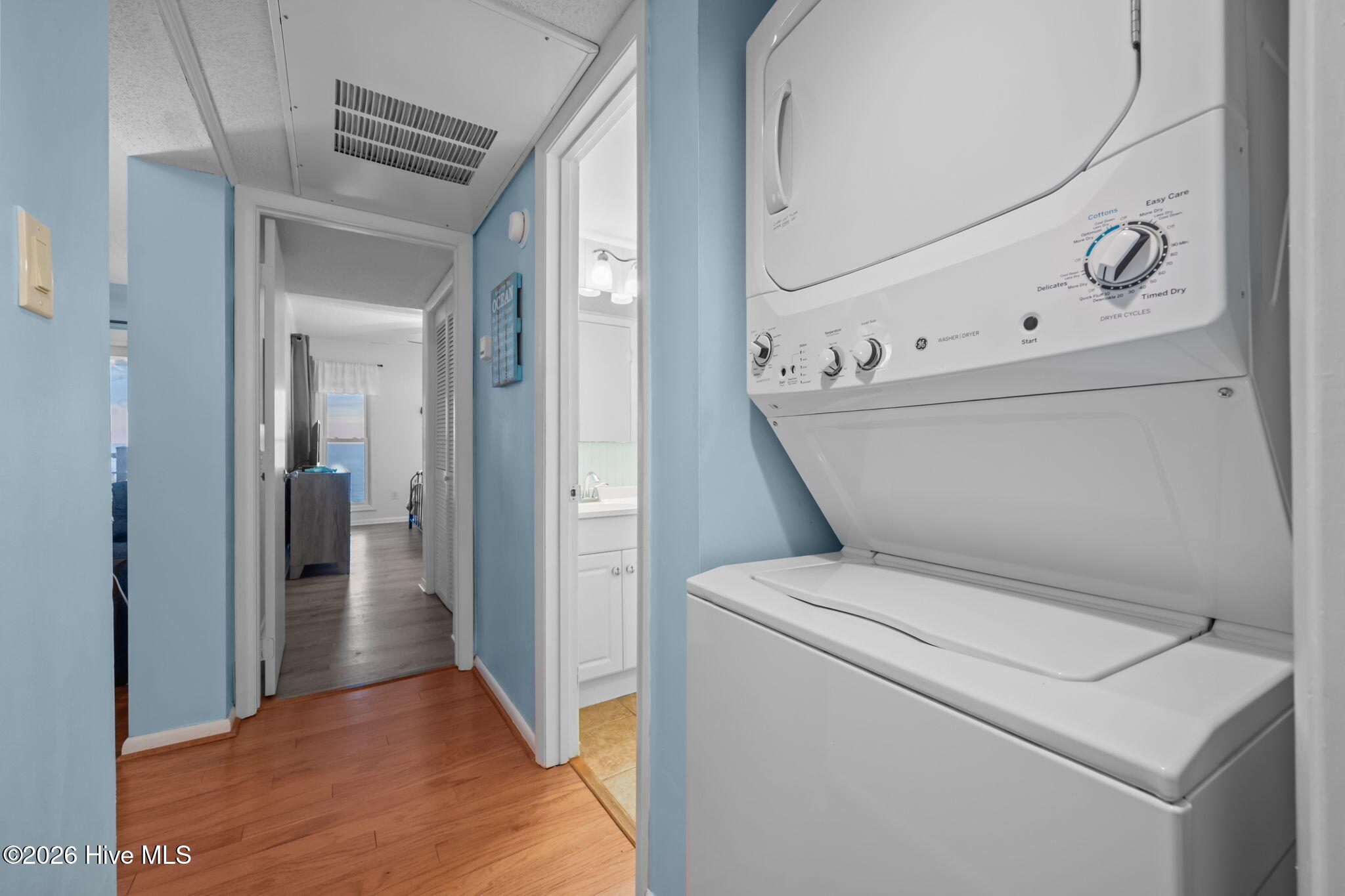 100554978 | Photo 30