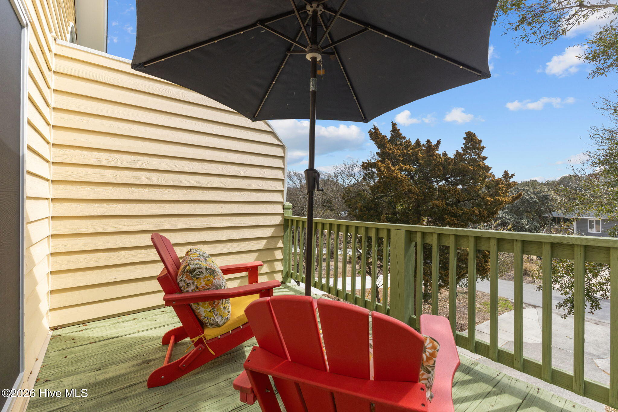 100559808 | Photo 33