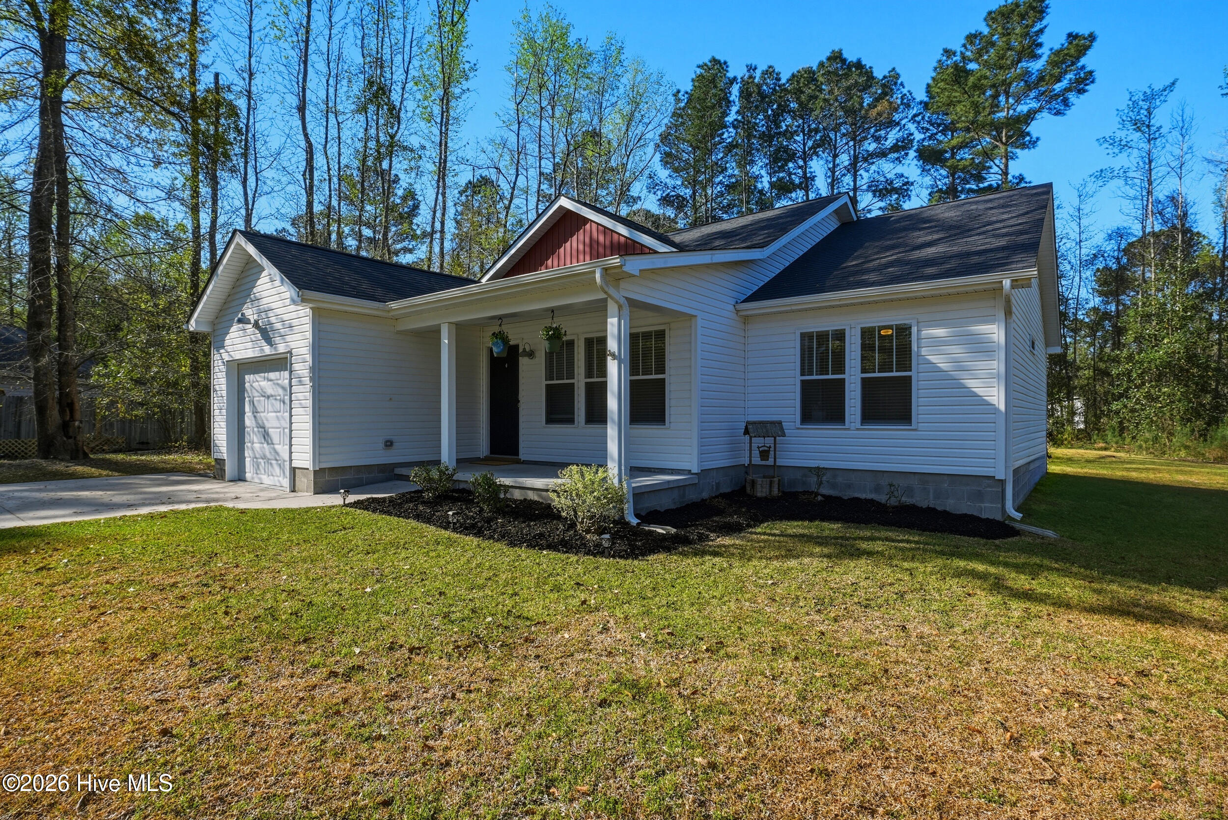 107 Milam Court, Burgaw, NC 28425 – photo 3: 3_107_milam_ct_003