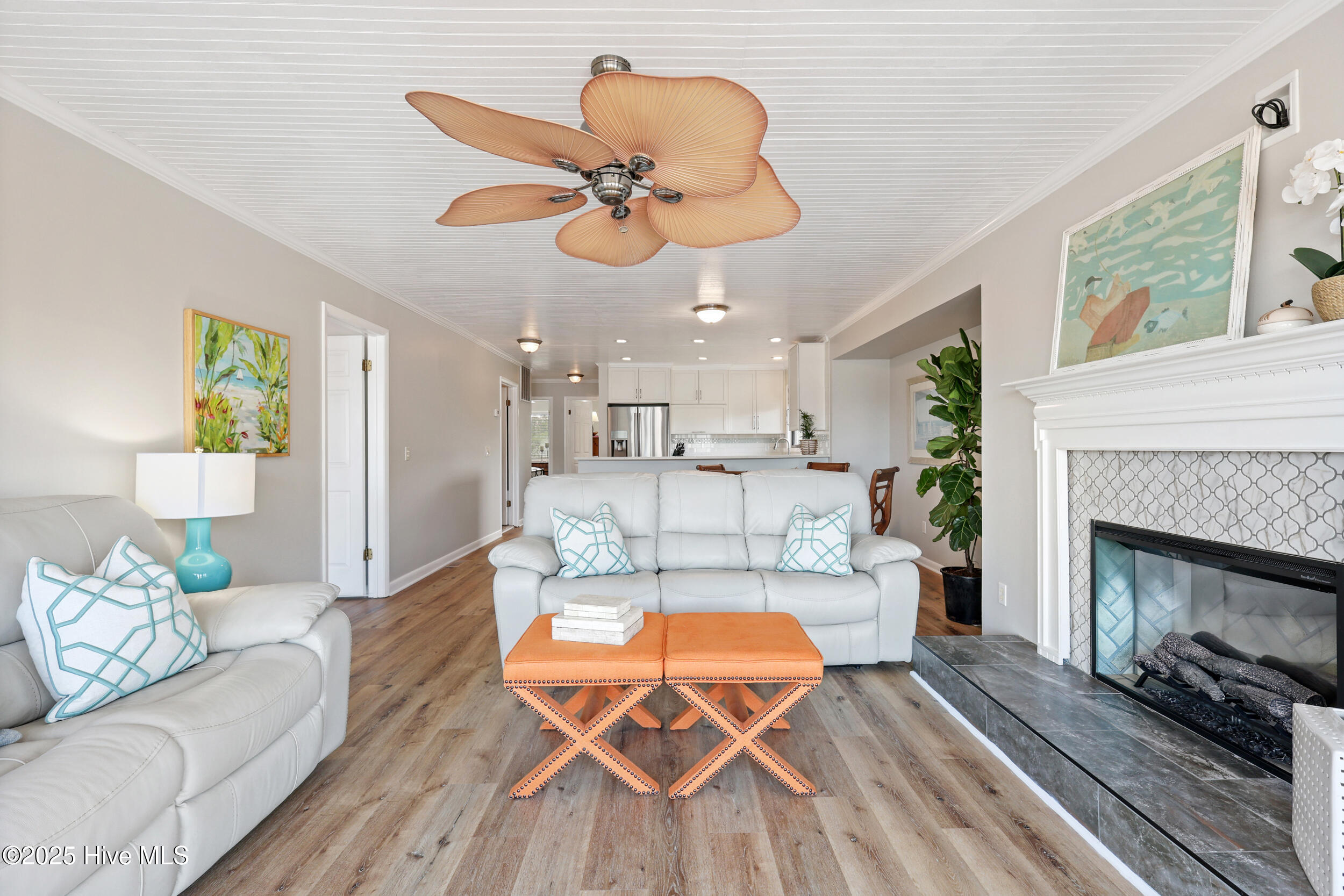 100531692 | Photo 21