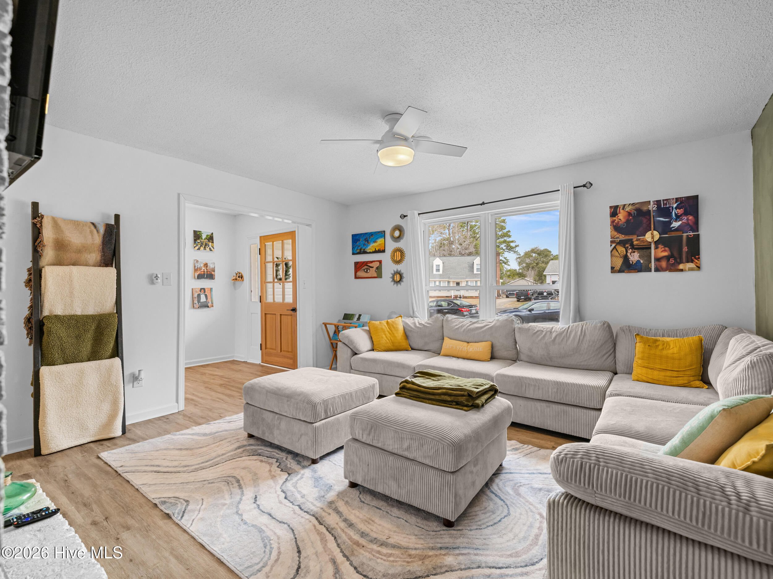 100556726 | Photo 23