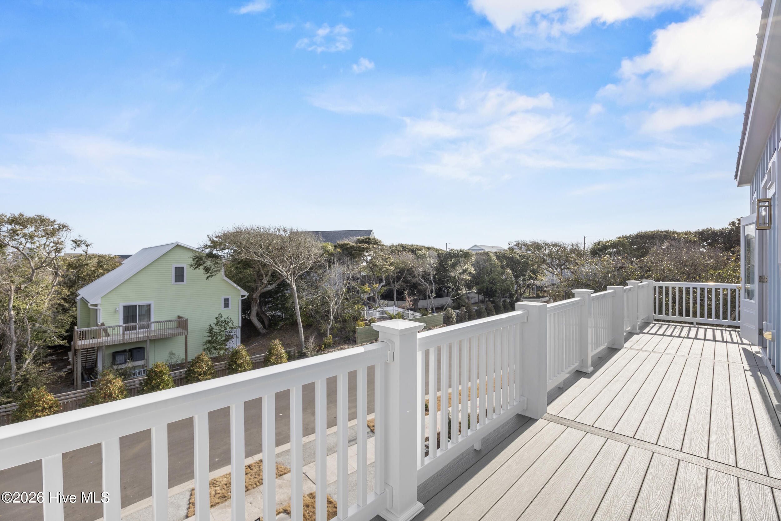 100543064 | Photo 55