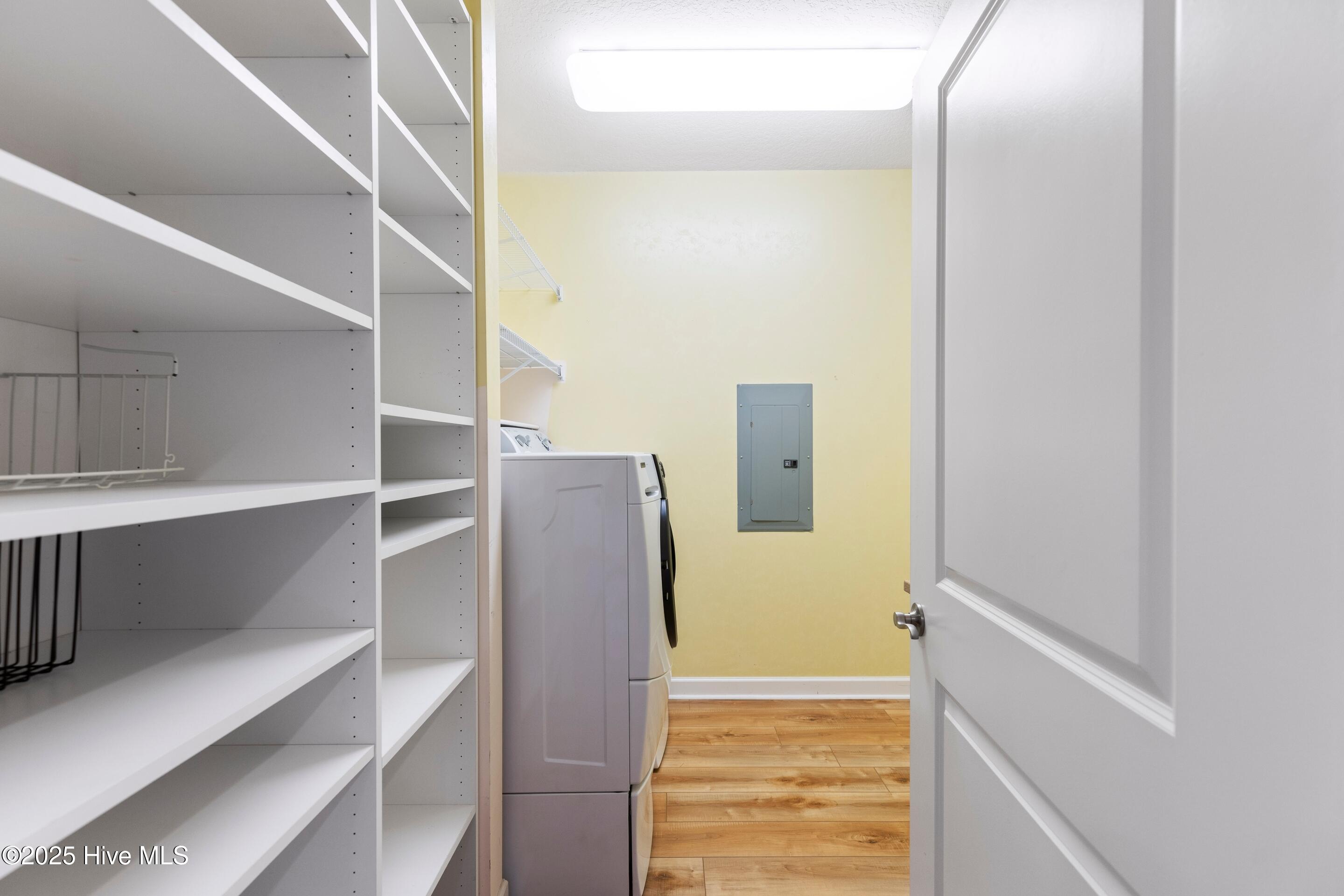 100532722 | Photo 16