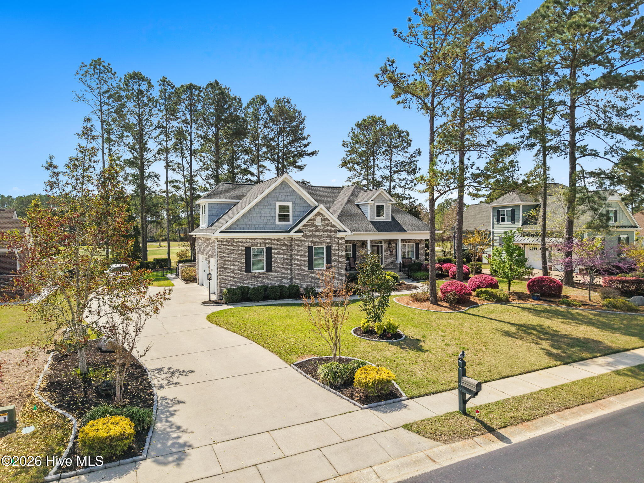 100549757 | Photo 43