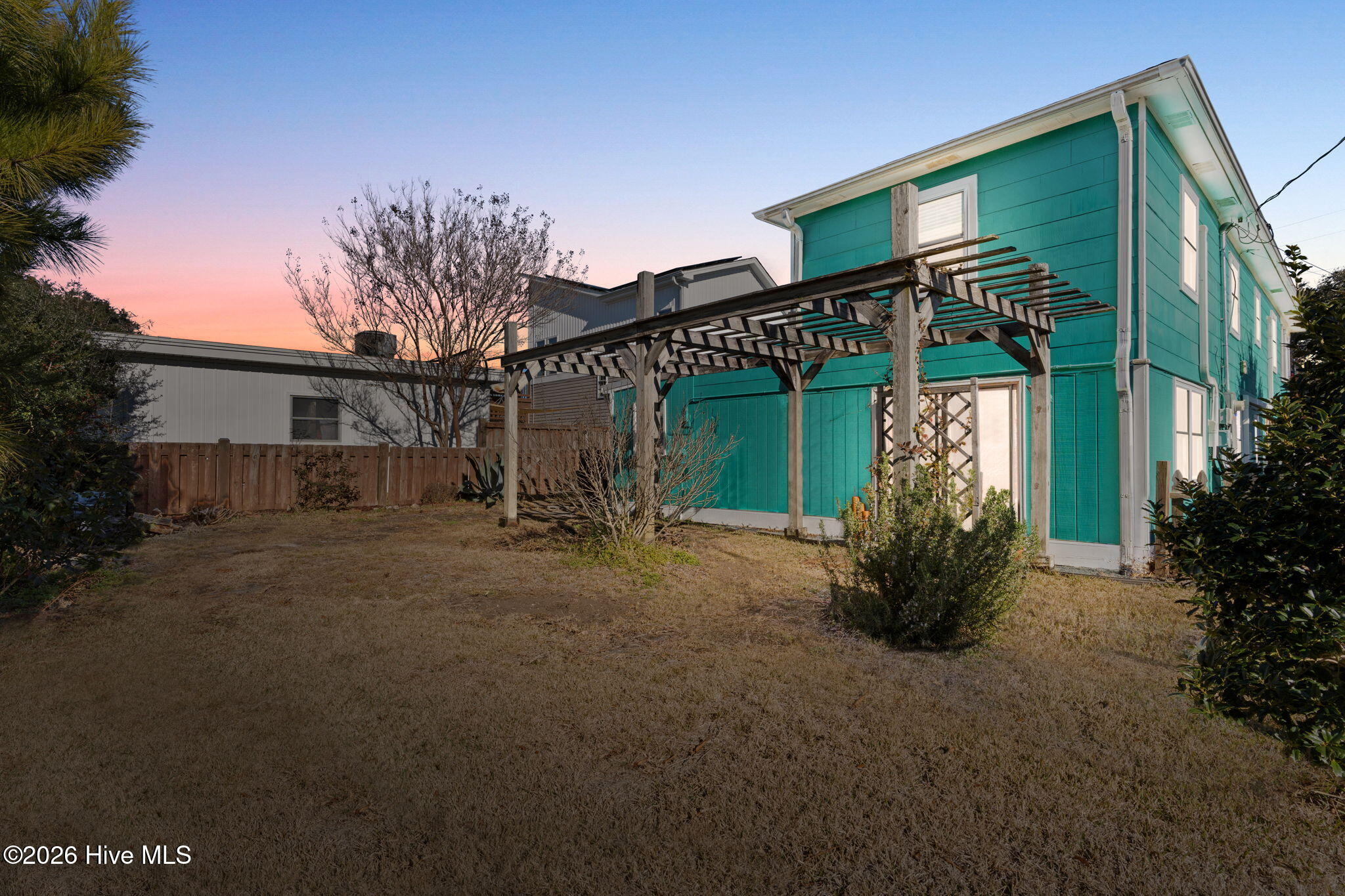 100546377 | Photo 37