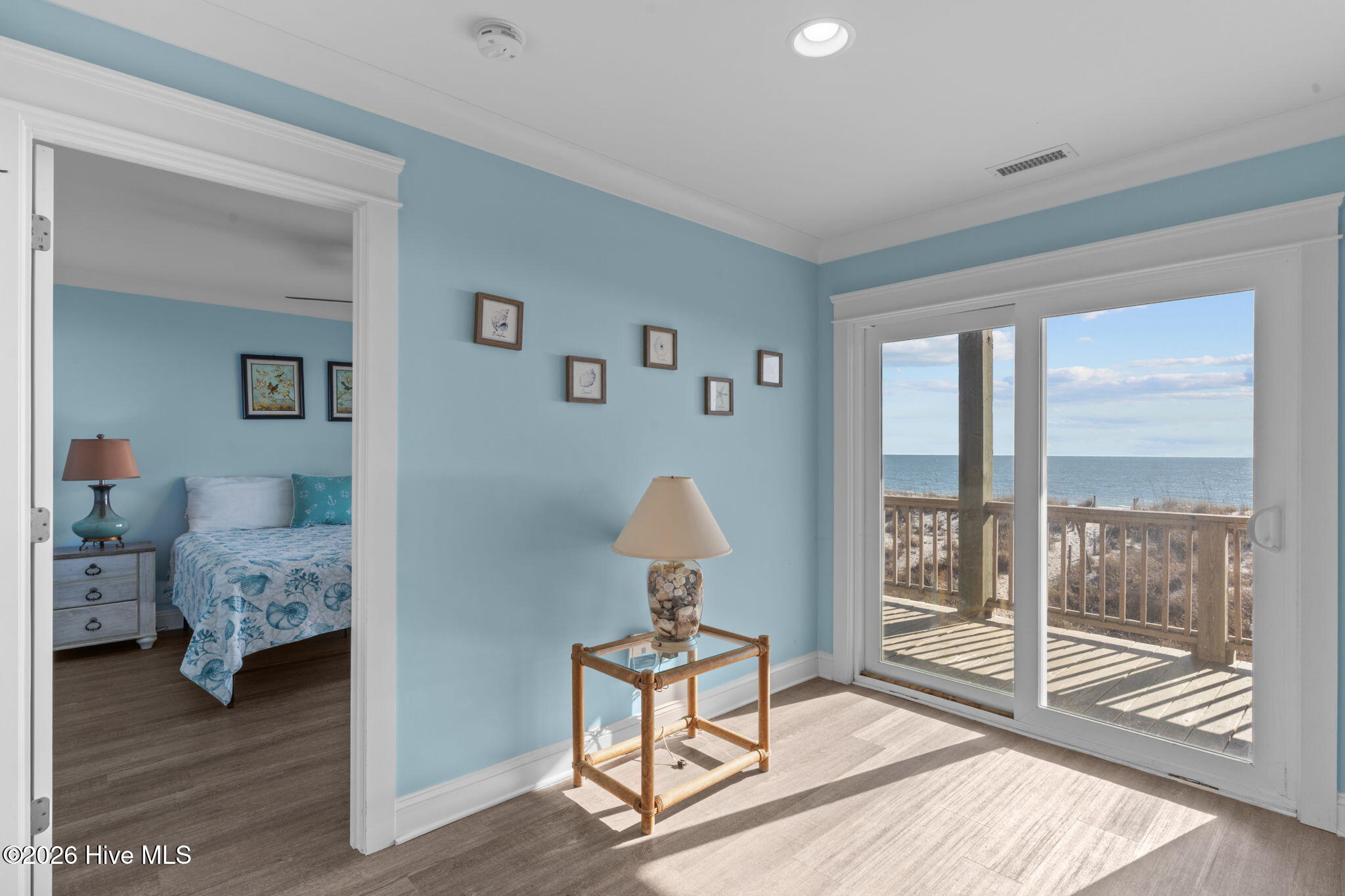 100551095 | Photo 30