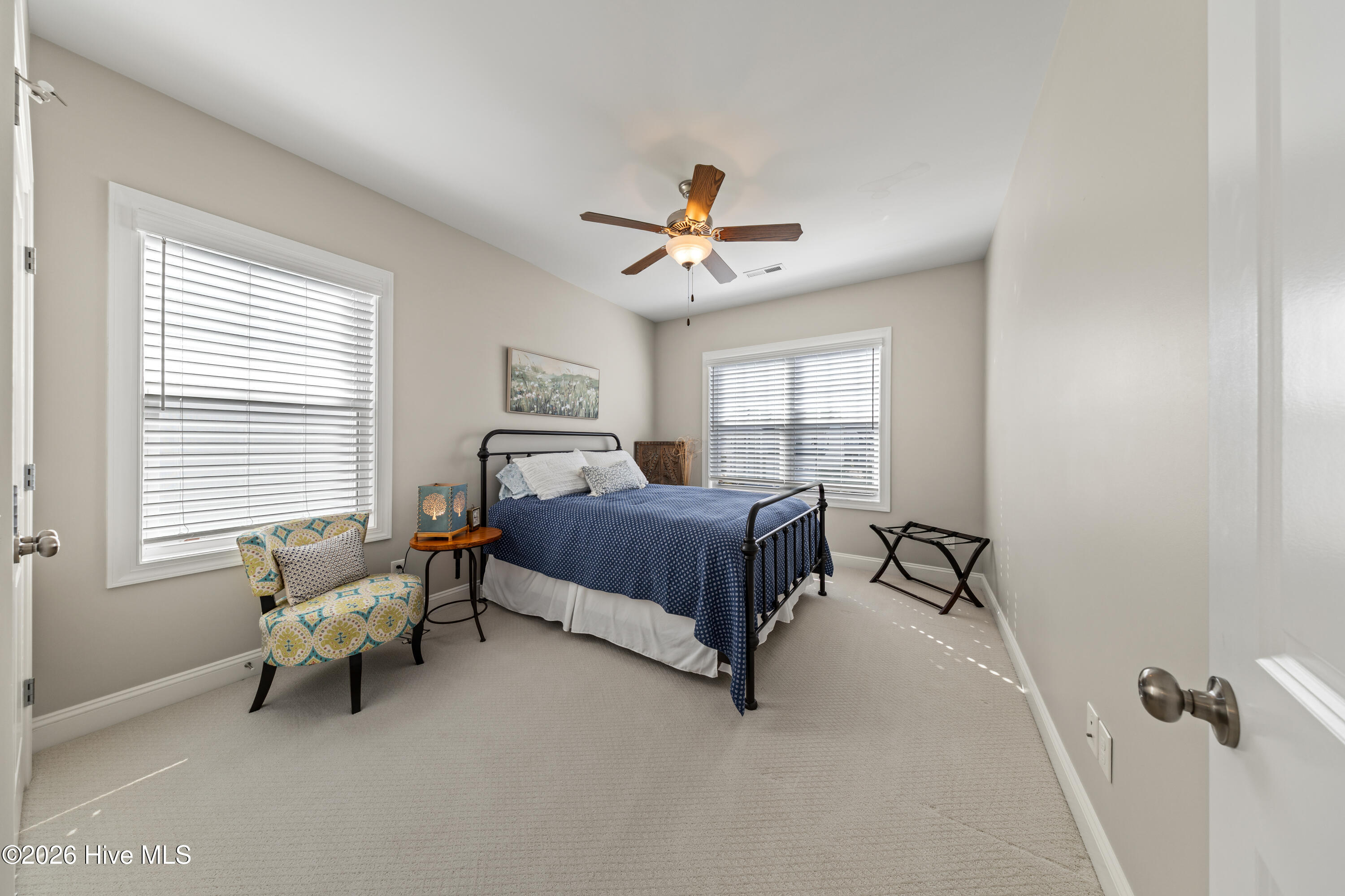 100561487 | Photo 26